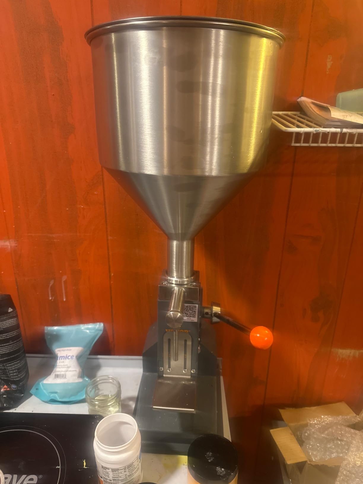 VEVOR A03 Manual Paste Liquid Filling Machine, 5-50ml Adjustable Bottle Filling Machine with 10L Hopper for Filling Paste/Cream/Drink/Medicine/Shampoo/Lip Gloss customer photo 1