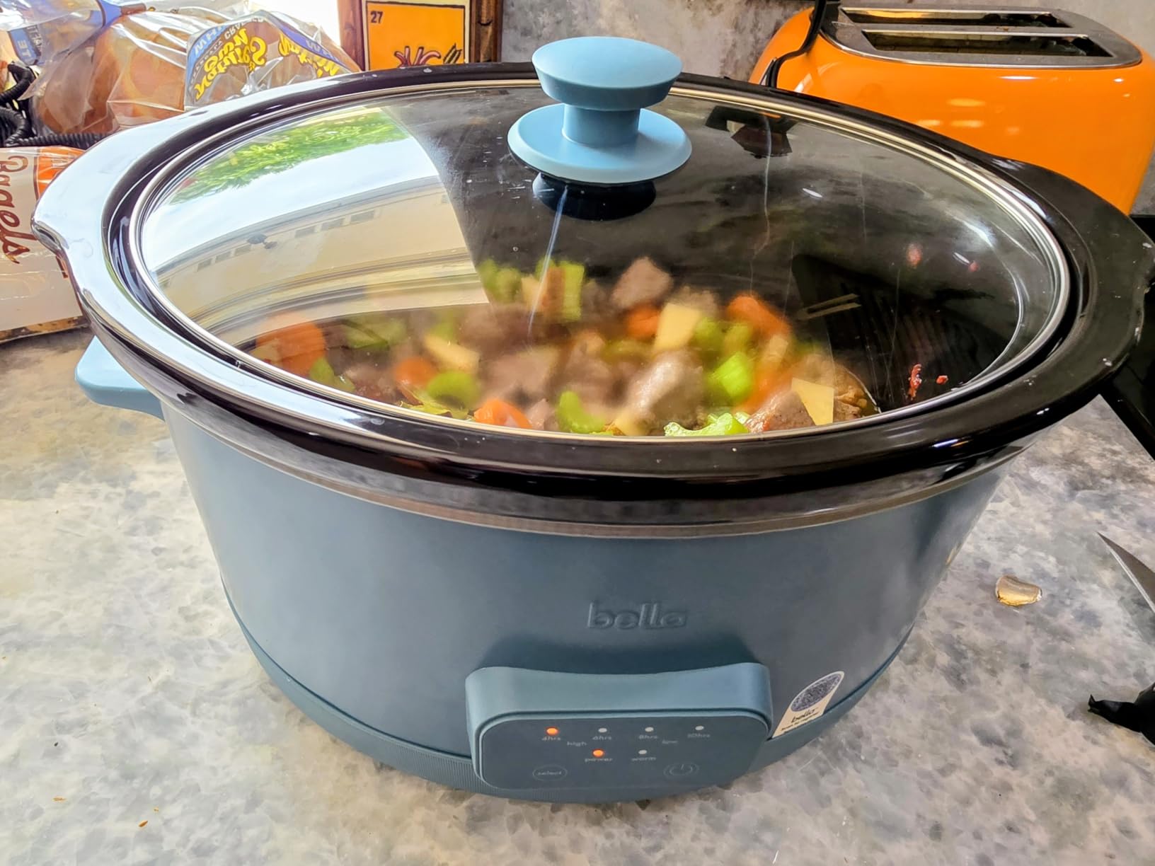 bella 6.0 Qt Programmable Slow Cooker, Ceramic Nonstick Coating, Adjustable Temperature & Cooking Times, Dishwasher Safe Stoneware Pot & Tempered Glass Lid, Oatmilk customer photo 1
