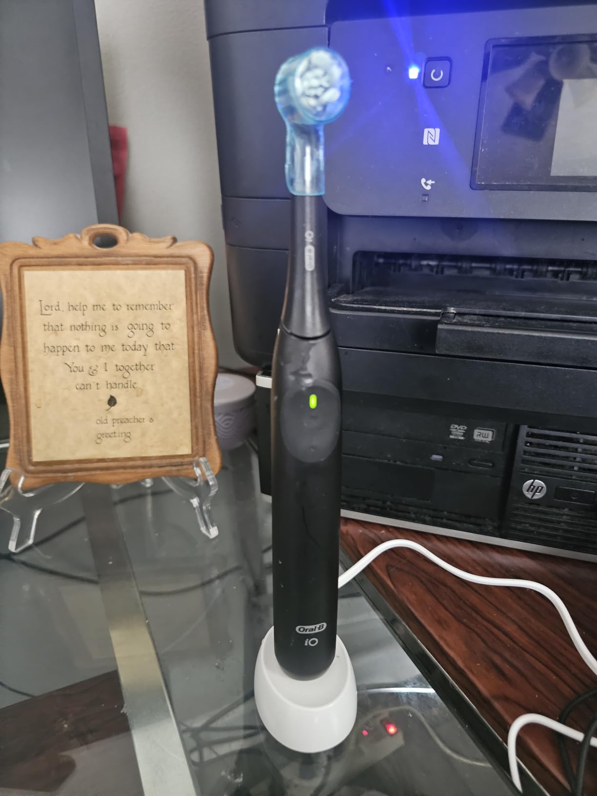 Oral-B Rechargeable Electric Toothbrush, iO2 Starter Kit, 3 Cleaning Modes, Night Black customer photo 1