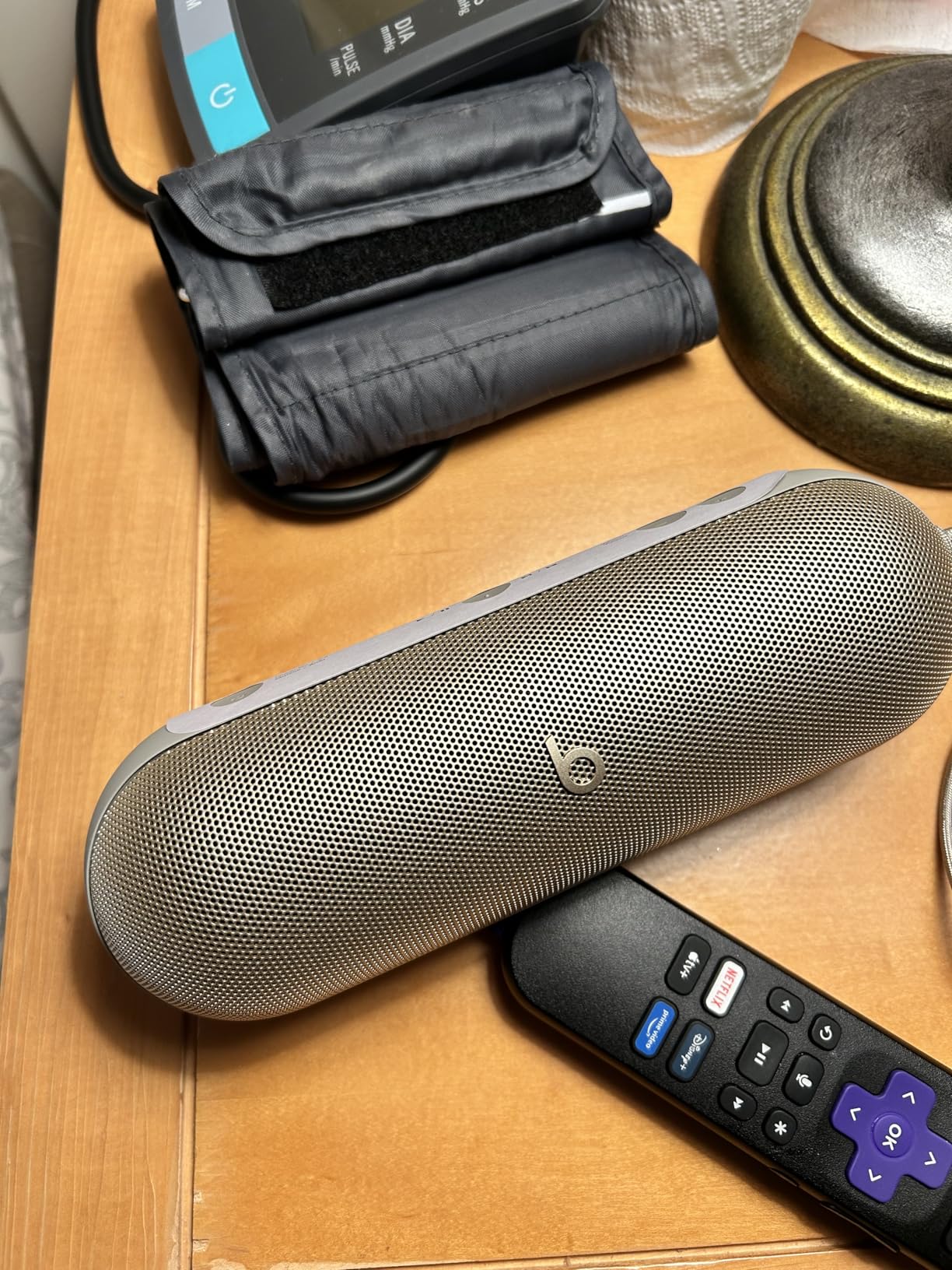 Beats Pill - Portable Bluetooth Speaker - Up to 24H Battery Life, Water Resistant, Bluetooth, Apple & Android Compatible, Seriously Loud Sound (Matte Black) customer photo 2