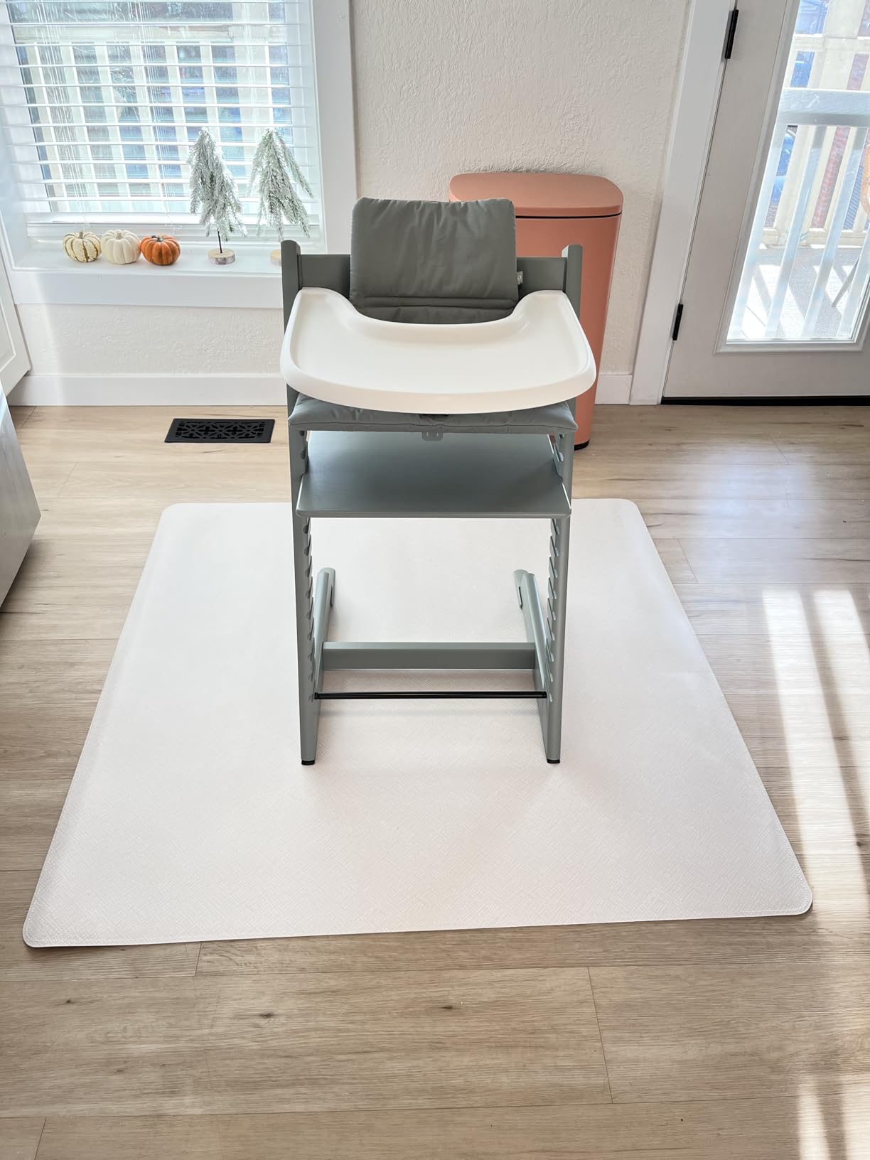 Stokke Tripp Trapp High Chair 2 (Natural), Cushion 2 (Nordic Grey) + Stokke Tray (White) - Includes Chair + Baby Set with Removable Harness for Children 6-36 Months customer photo 2