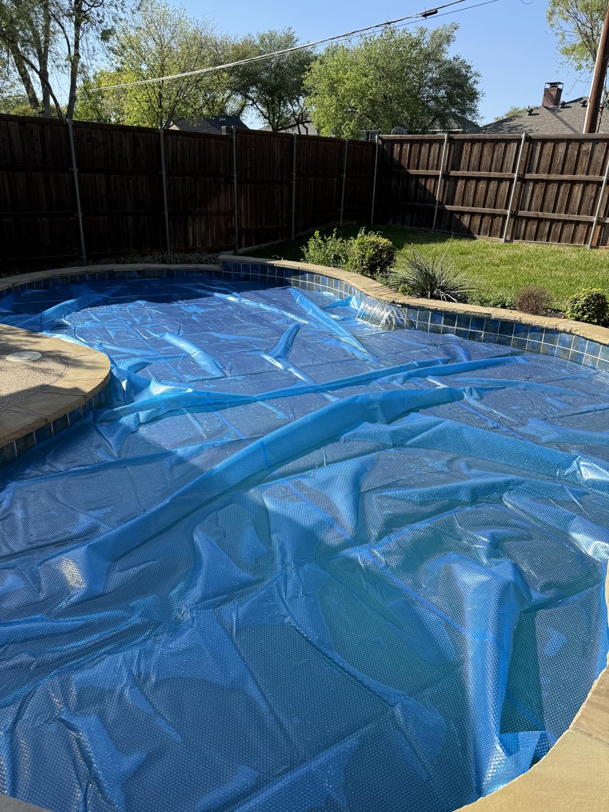 VEVOR Solar Pool Cover, 32 x 16 ft Rectangle Solar Cover 12 mil for Pools, Inground Above Ground Swimming Pool Solar Blanket with Bubble, Heat Retaining Solar Covers Blue customer photo 1