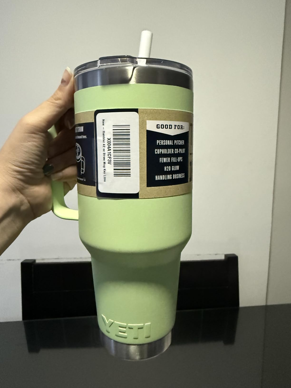 YETI Rambler 42 oz Tumbler with Handle and Straw Lid | Travel Mug Water Tumbler | Vacuum Insulated | Stainless Steel | Key Lime customer photo 1