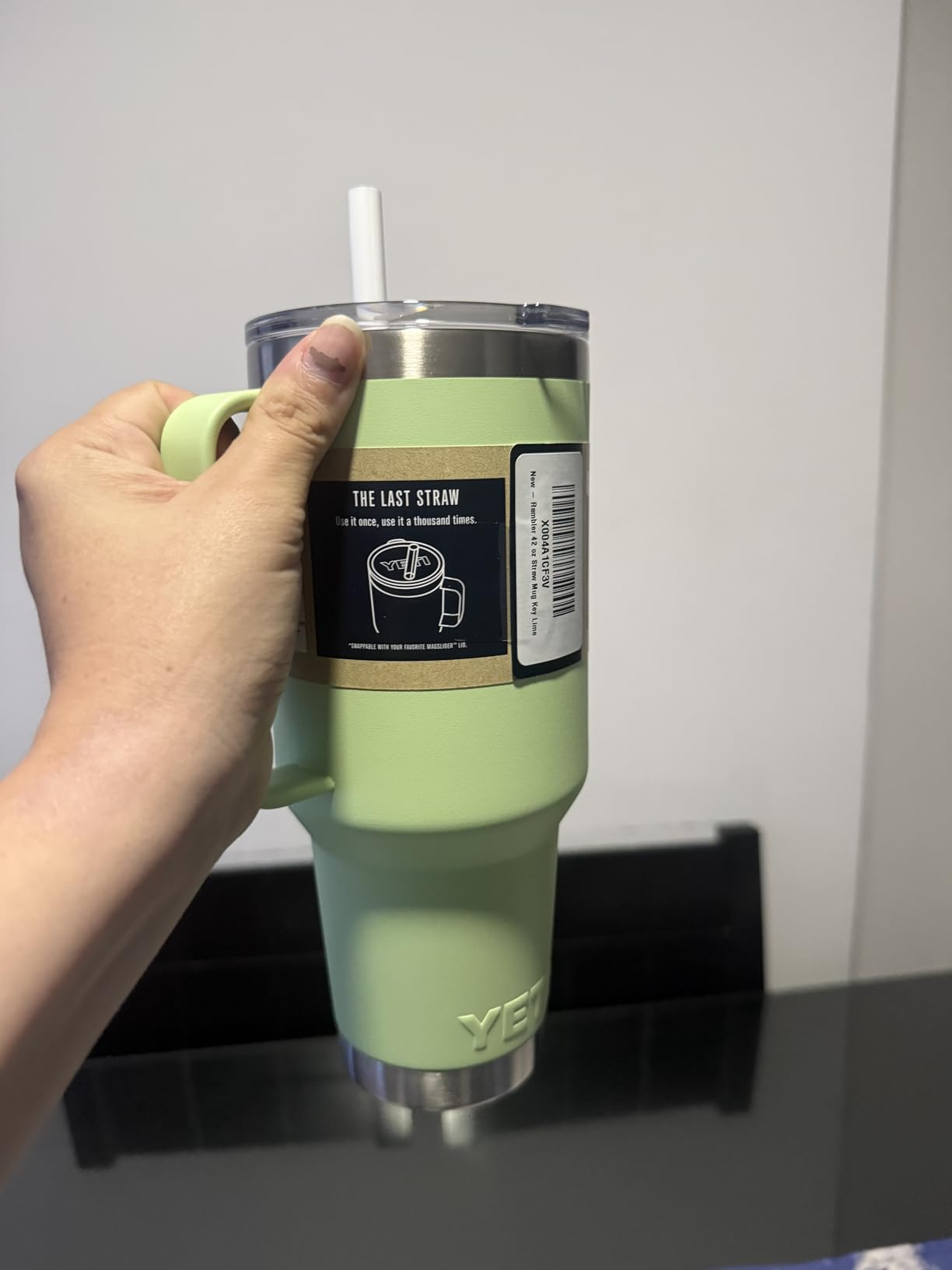 YETI Rambler 42 oz Tumbler with Handle and Straw Lid | Travel Mug Water Tumbler | Vacuum Insulated | Stainless Steel | Key Lime customer photo 2