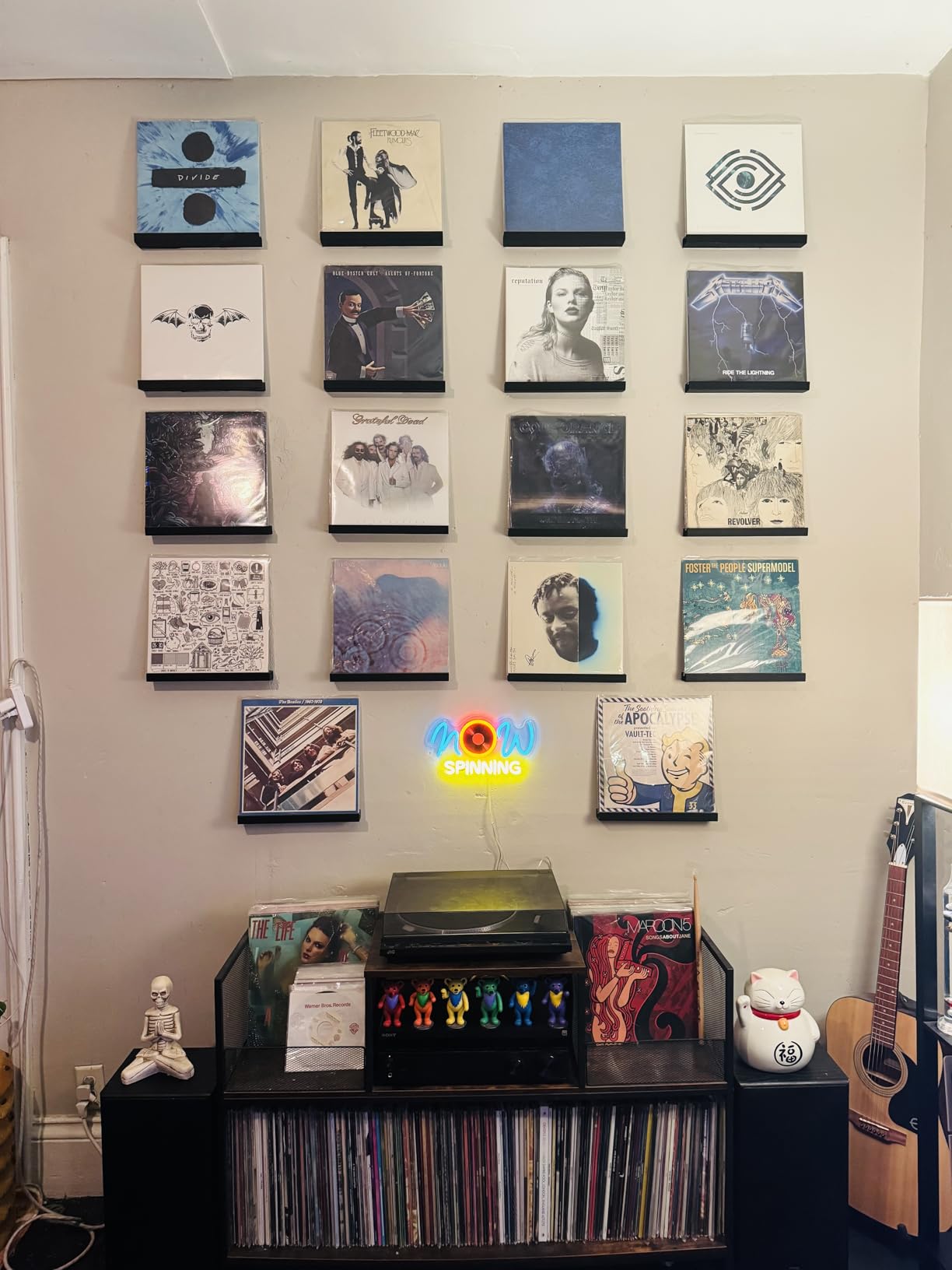 Ilyapa Vinyl Record Holder Wall Mount Vinyl Record Shelf - 2 Pack 39.5-inch Wood for 6 Records Display & Shelves, Includes Mounting Hardware - Brown customer photo 1