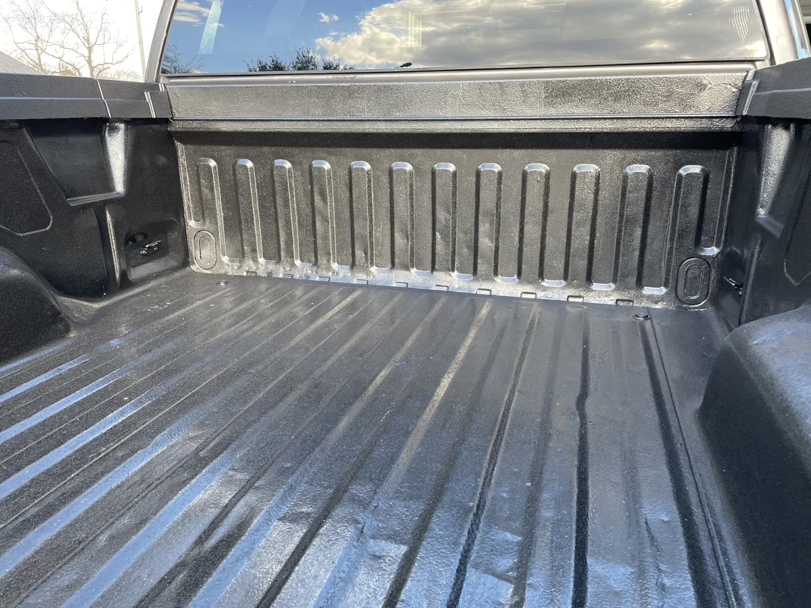 Rust-Oleum 382628 Automotive All-In-One Truck Bed Coating Kit, Gallon, Textured Black customer photo 2