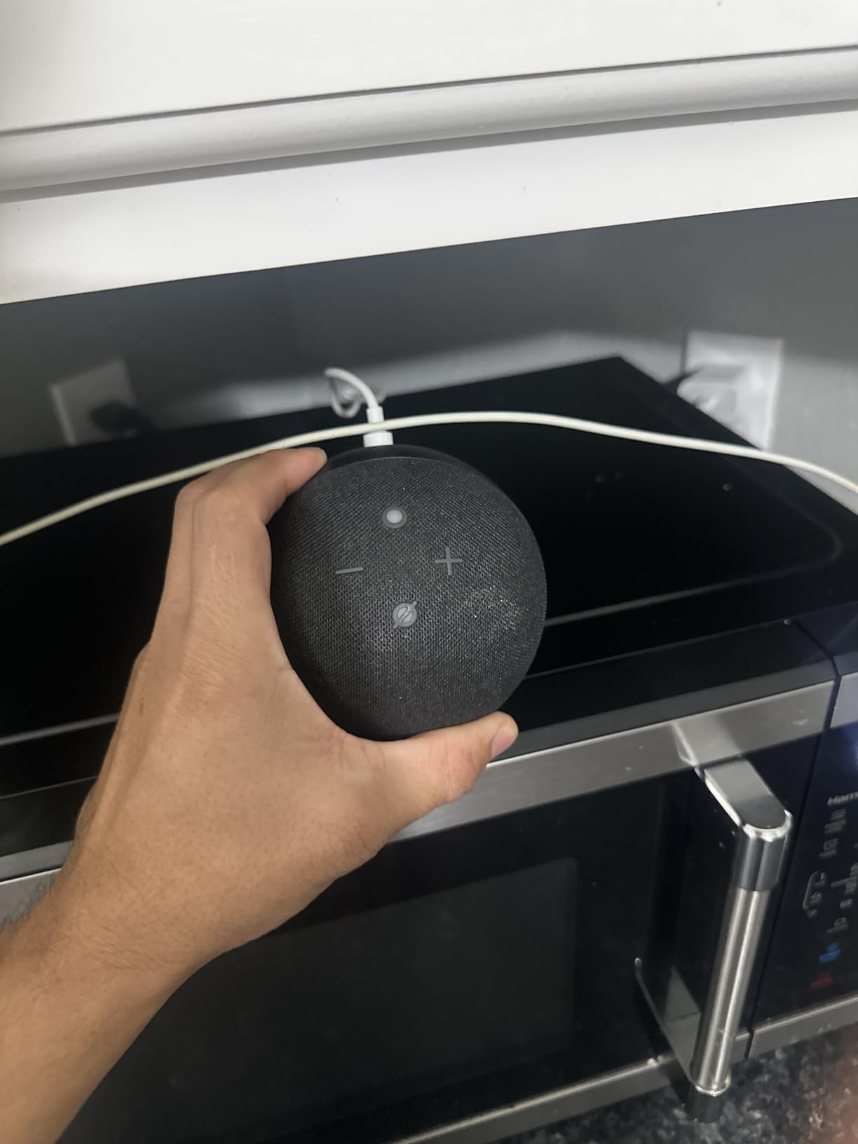 Echo Dot with TP-Link Tapo Smart Color Bulb customer photo 1