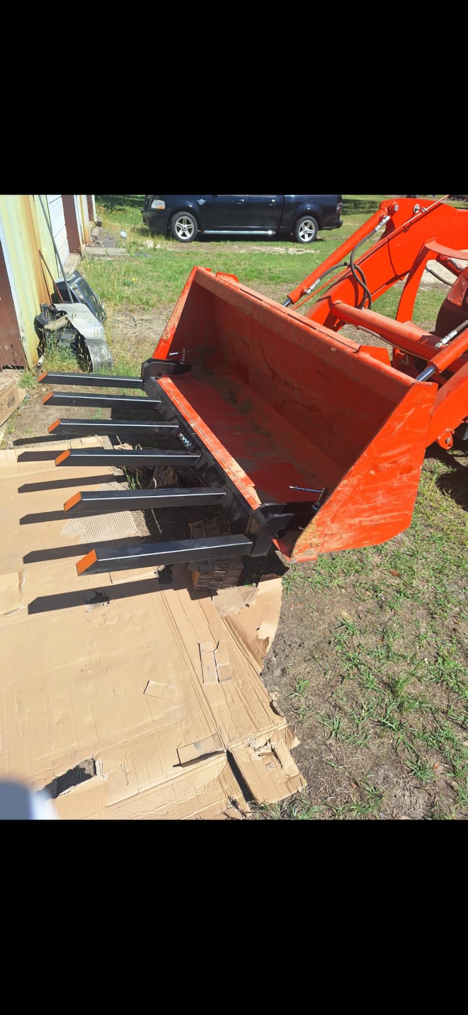 GarveeLife 48 in Bucket Clamp on Debris Forks, 2500 LBS Heavy Duty Pallet Forks, Clamp on Pallet Forks with 5 Tines customer photo 1