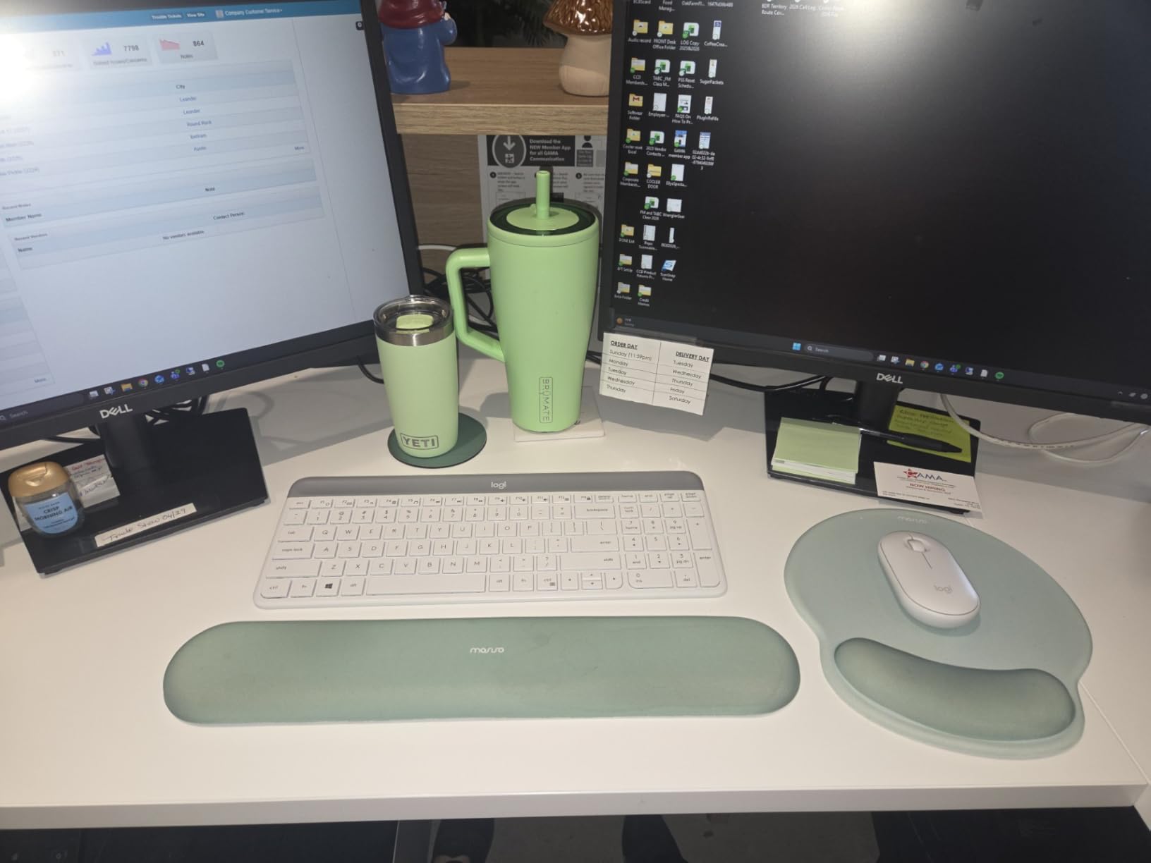 MOSISO Wrist Rest Support for Mouse Pad&Keyboard Set, Circle Curved Ergonomic Mousepad&Coaster Non-Slip Base Home/Office Pain Relief&Easy Typing Pad with Soft Cloth&Silicone Lining, Antique Green customer photo 1