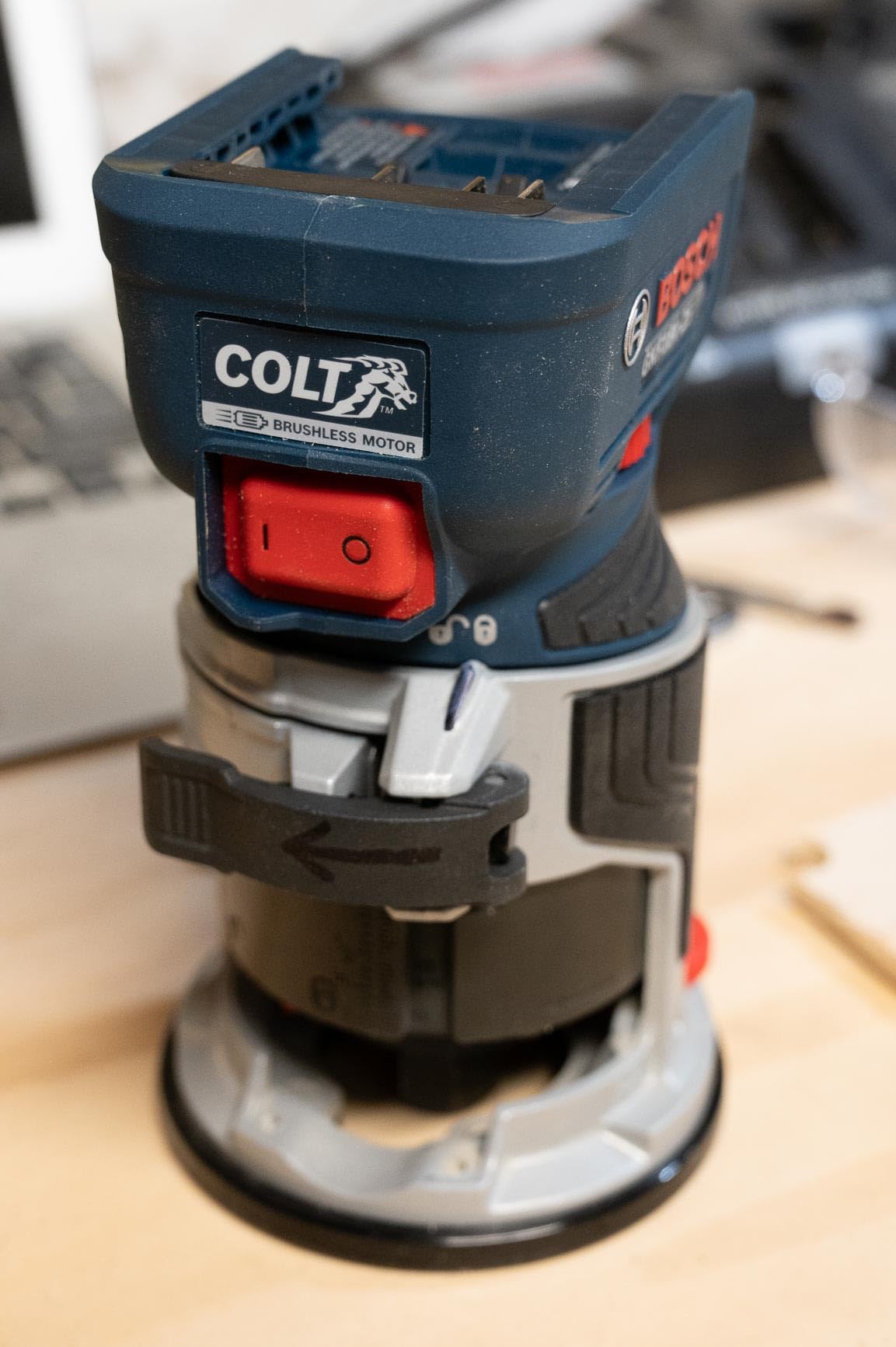 BOSCH GKF18V-25N 18V Brushless Colt Palm Router | Cordless Power and Precision for Woodworking Projects - Includes Dust Extraction System and Variable Speed Control (Bare Tool) customer photo 2