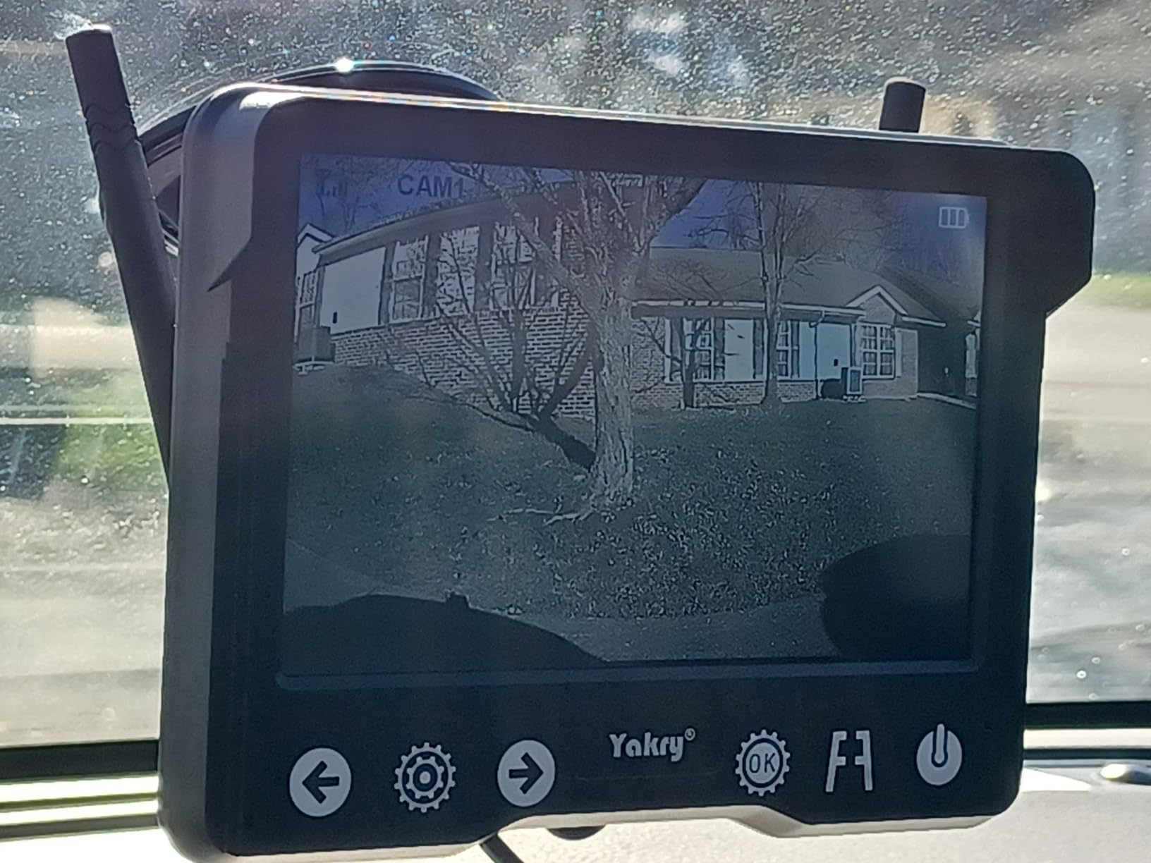 Wireless Backup Camera Magnetic for Truck: 1 Minute Easy Install HD 1080P Rear View Camera Solar - Portable Rechargeable 5 Inch Monitor System for Car Truck SUV RV Trailer Camper Y02 customer photo 2