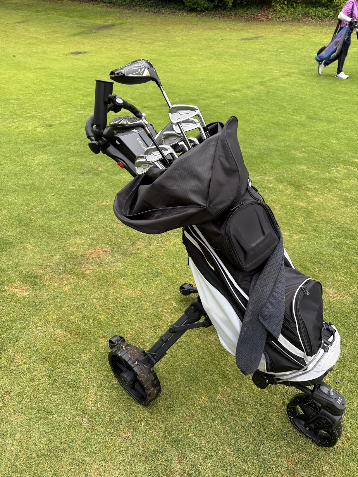 KVV Electric Golf Push Cart with Remote Control, Super Compact and Lightweight Electric Golf Cart, Smallest Folding Size, Suitable for All Terrains (Charcoal) customer photo 2