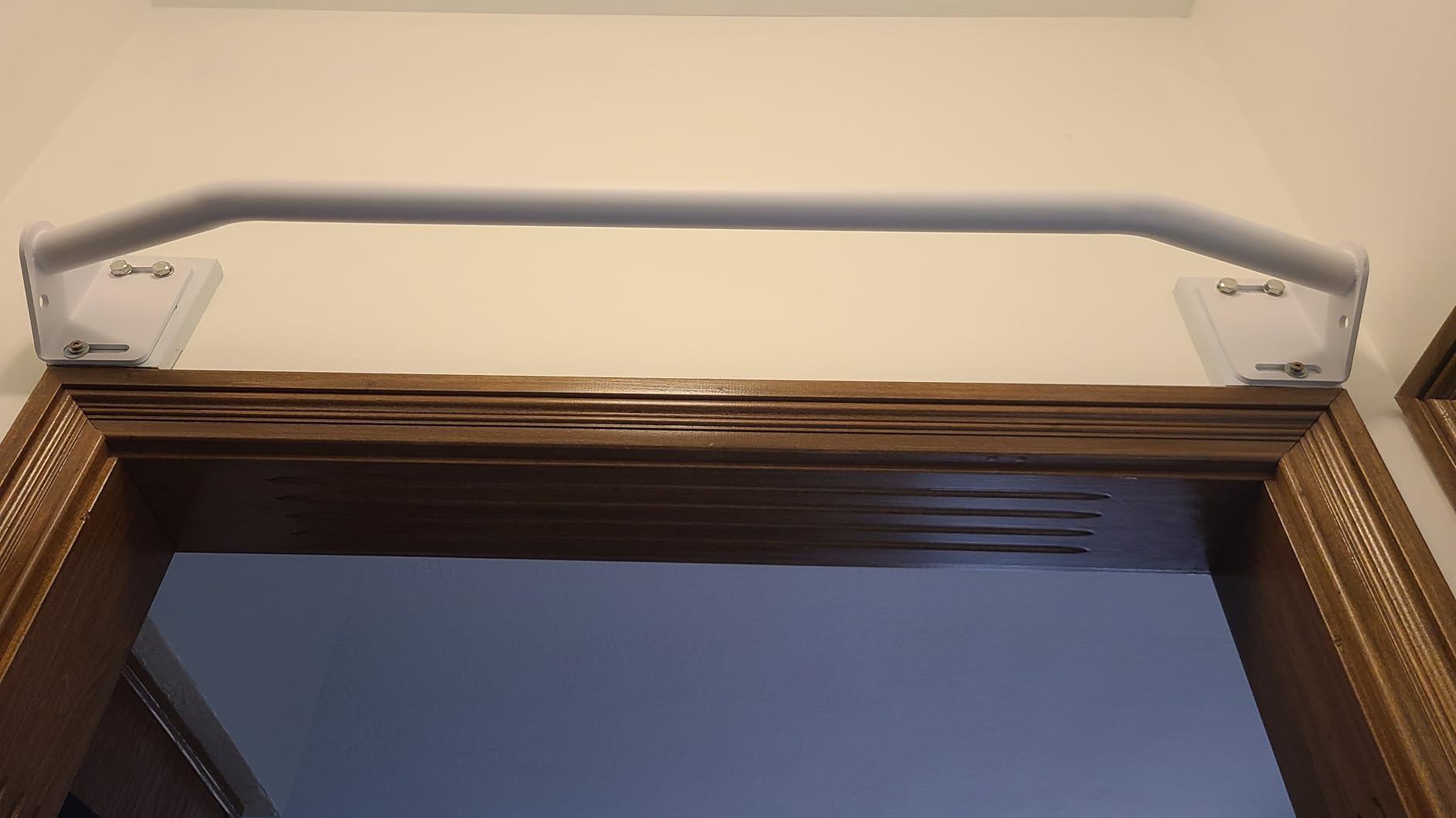 Pull Up Bar Wall Mounted-Heavy Duty Joist Mounted Pull Up Bar-Premium Strength Training Pull-Up Bars-Fast and Easy Installation for Home and Garage Use,Supports up to 600 Lbs customer photo 1