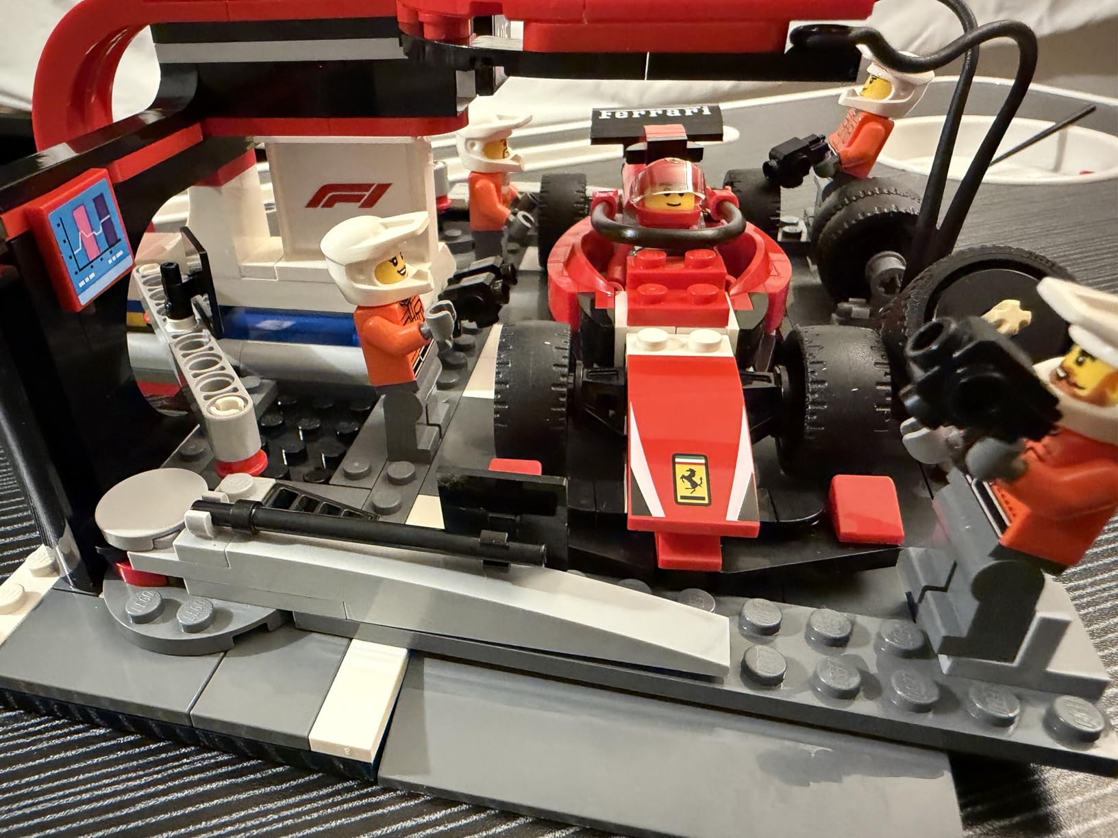 LEGO City F1 Pit Stop & Pit Crew with Ferrari Car Toy Building Playset for Kids, Boys and Girls, Ages 6+ - F1 Collectible for Fans - Gift Idea for Birthdays - 60443 customer photo 1