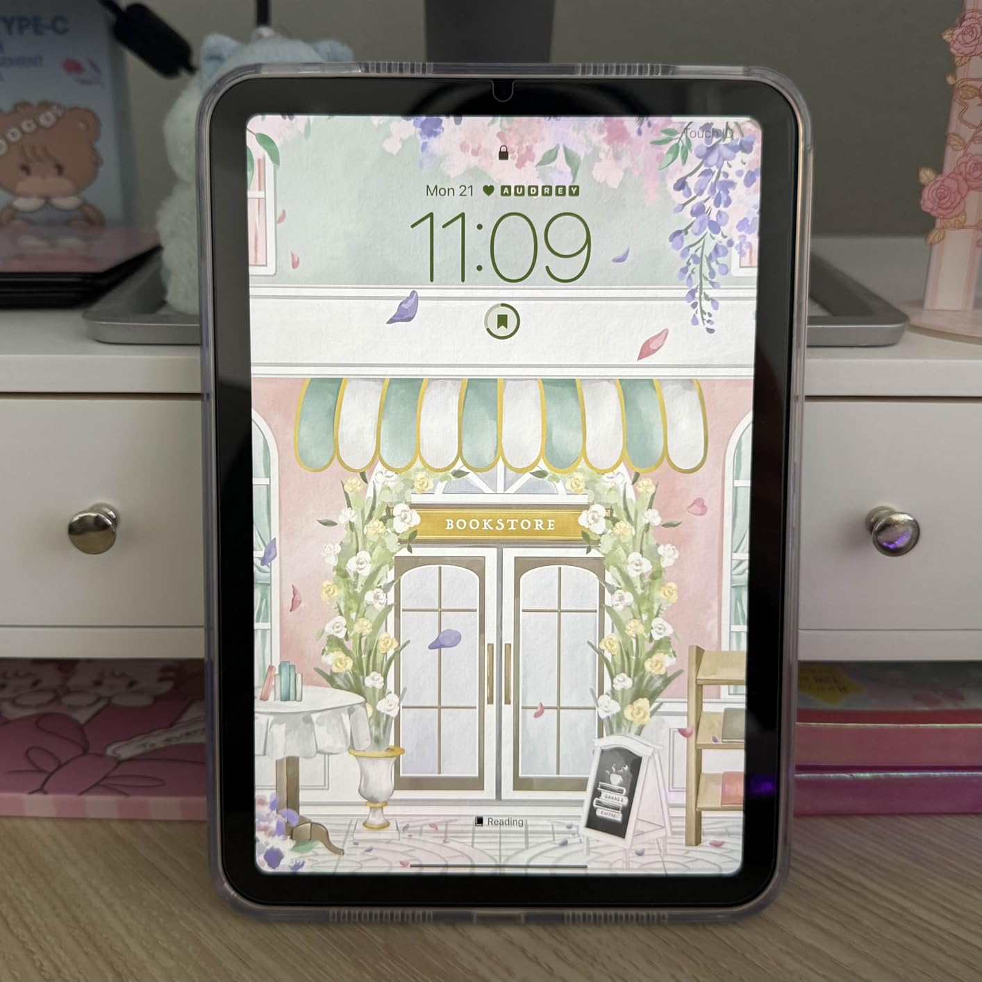 Apple iPad mini (A17 Pro): Apple Intelligence, 8.3-inch Liquid Retina Display, 128GB, Wi-Fi 6E, 12MP Front/12MP Back Camera, Touch ID, All-Day Battery Life - Blue customer photo 2