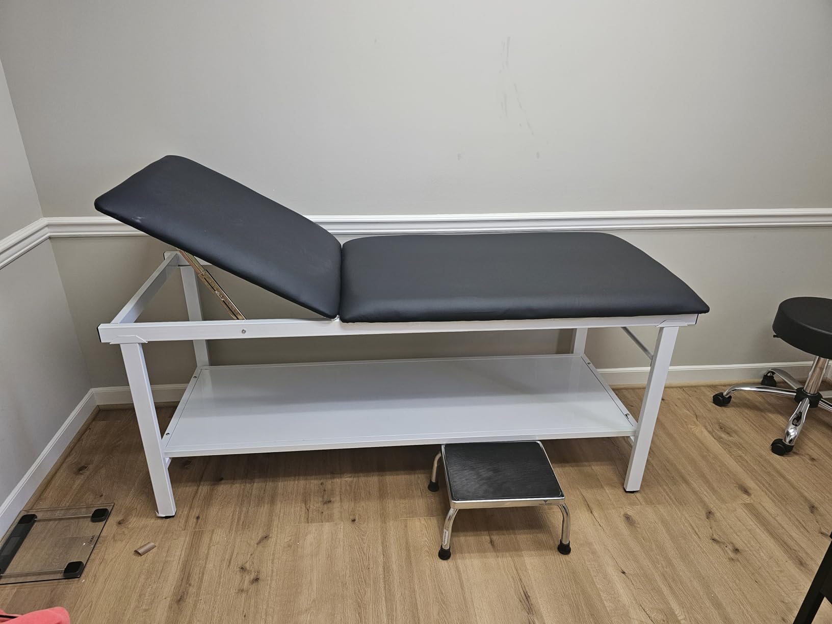 Adjustable Exam Table with Paper Roll Dispenser & Shelf, Physical Therapy Medical Exam Table, Patient Examination Bed, Holds Up to 400 Lbs (Black) customer photo 2