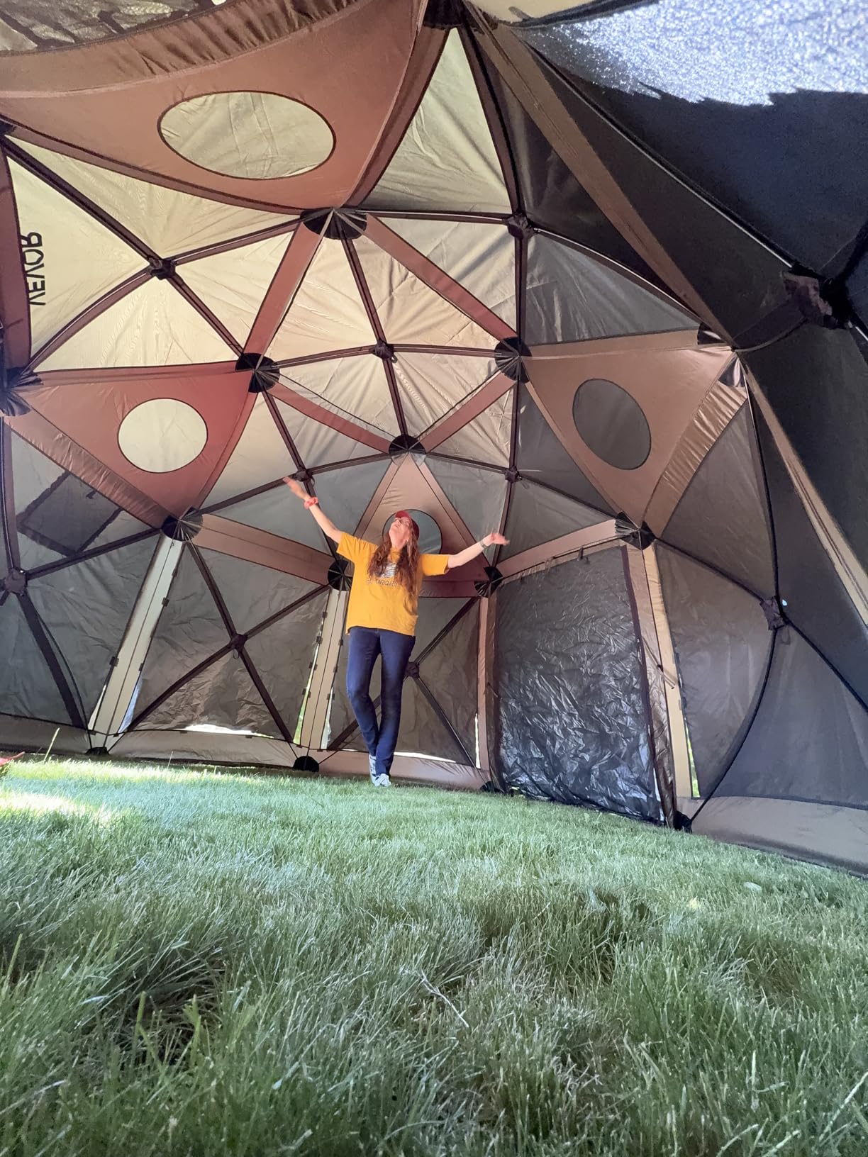VEVOR 12x12ft Pop Up Gazebo Tent with Mosquito Netting, 6 Removable Wind Panels & 2 Mesh Windows, Outdoor Canopy Shelter for Patio, Army Green customer photo 2