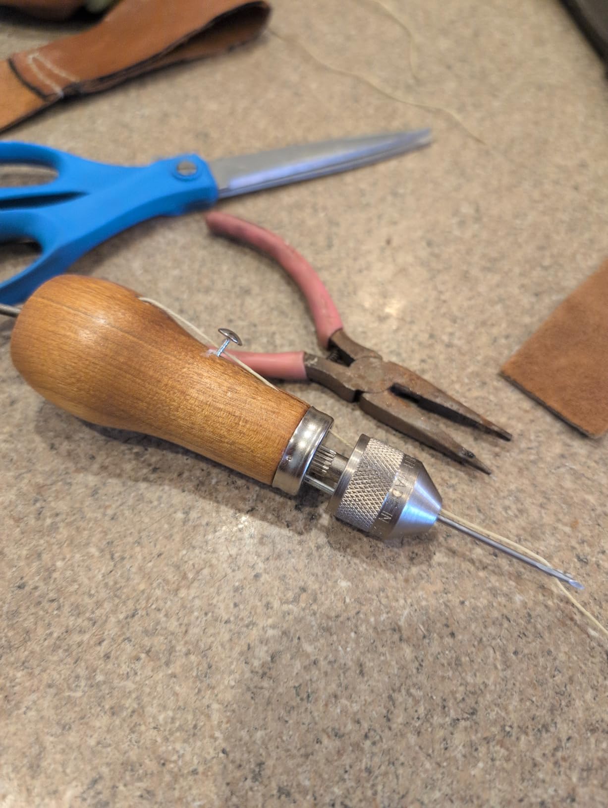 Speedy Stitcher Deluxe Sewing Awl Kit customer photo 1