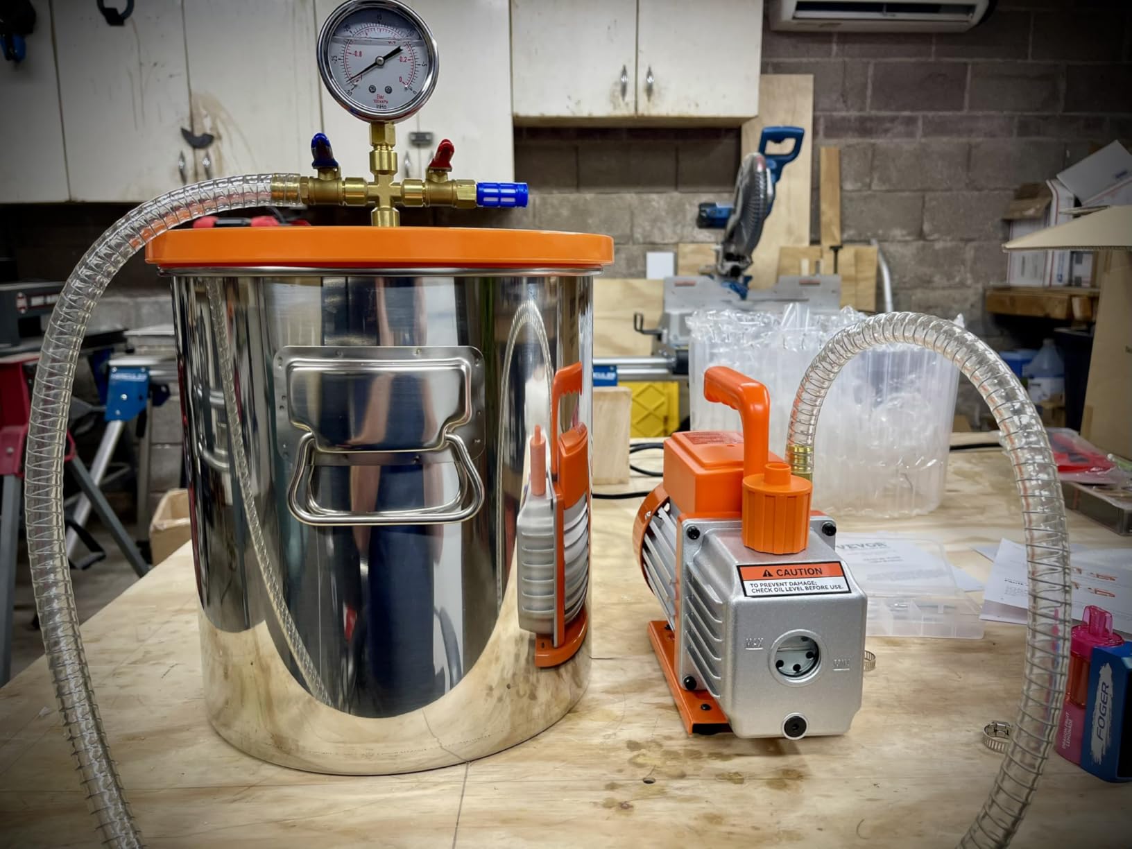VEVOR 5 Gallon Vacuum Chamber and 3.5 CFM Pump Kit, Stainless Steel Chamber, Single Stage Vacuum Pump Degassing Chamber Kit, with Acrylic Lid, Oil, 4.92 ft Hose, for Degassing Resin Silicone Epoxies customer photo 1
