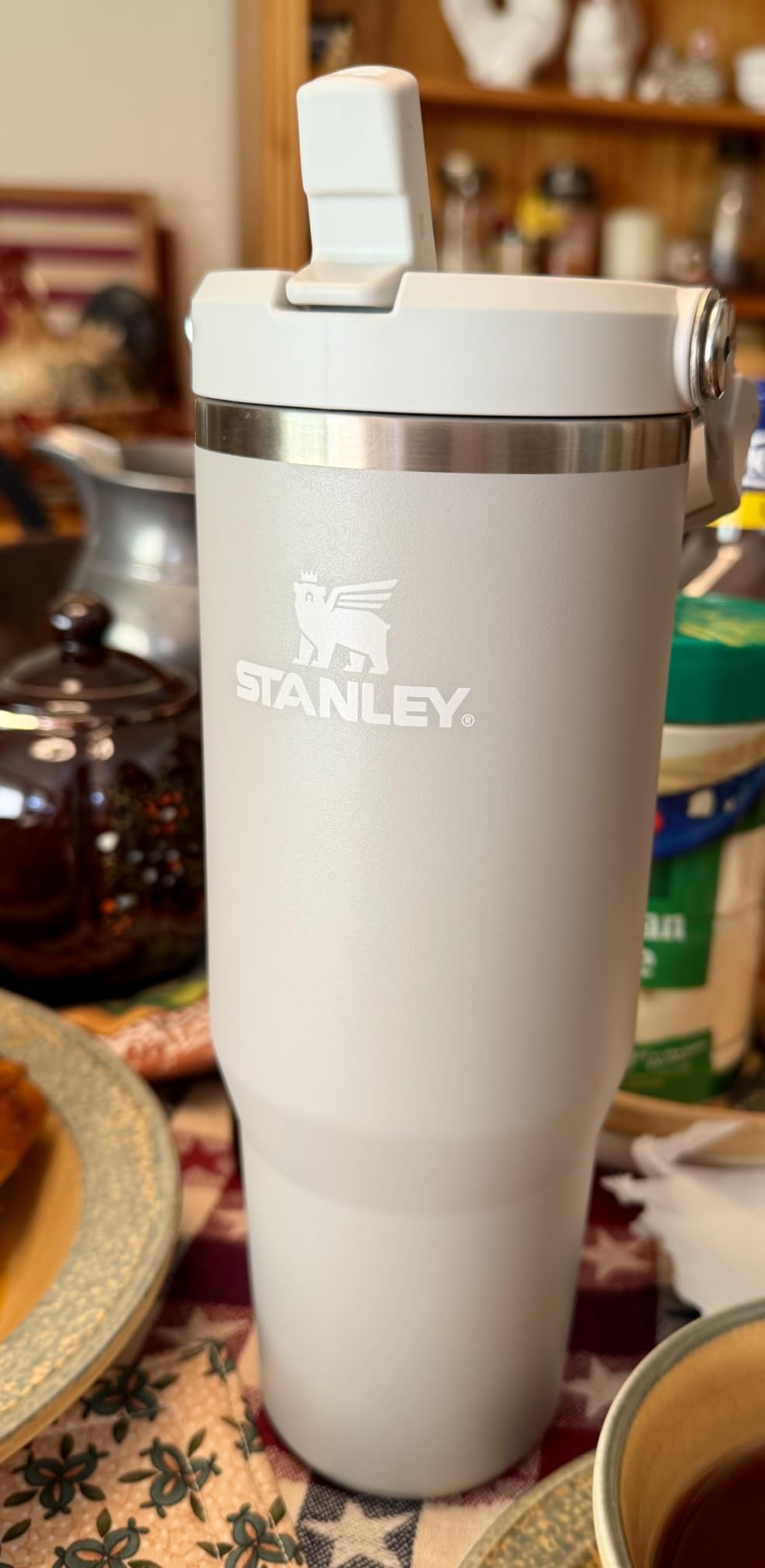 Stanley IceFlow 2.0 Flip Straw Tumbler with Handle 40 oz | Twist On Lid and Flip Up Straw | Leak Resistant | Insulated Stainless Steel | Black 2.0 customer photo 1