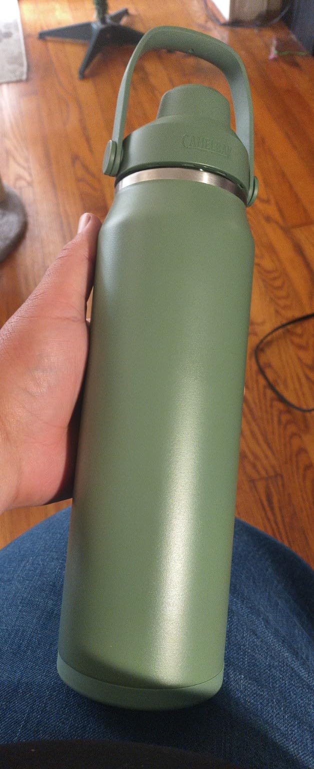 CamelBak Thrive Chug Insulated Stainless Steel Water Bottle, Cold Retention with High Flow Lid, 32oz, Stone customer photo 1