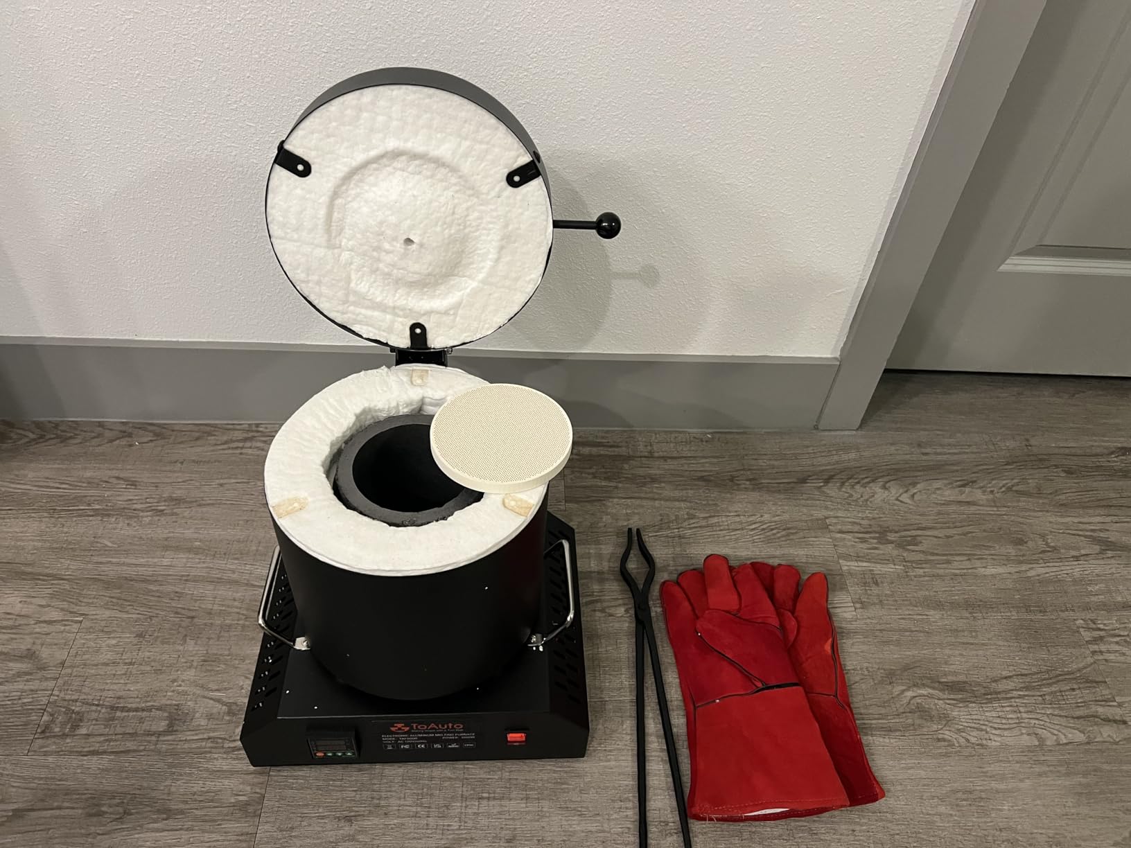 TOAUTO 8KG Large Electric Aluminum Melting Furnace TAF8000, 1800W PID Smelter Kiln Electric Smelting Furnace Kit, for Scrap Metal Recycle Melt Aluminum Scrap Recycling (Below 1000℃ Metal) customer photo 1