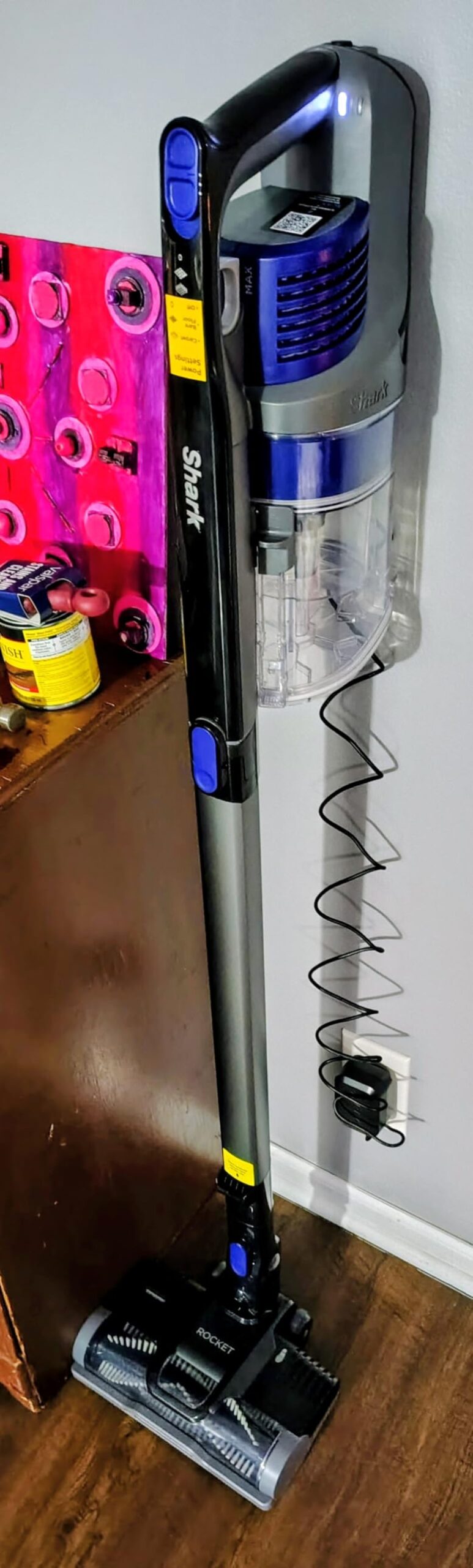 Shark PowerPro Plus Cordless Stick Vacuum (IZ377H) - FloorDetect Technology, HEPA Filter, 50-Min Runtime, Pet Hair Pickup customer photo 2