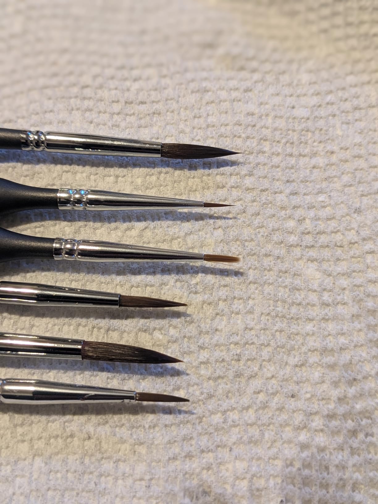 Nicpro 16 PCS Kolinsky Sable Miniature Paint Brushes Dry Brush, Professional Model Paint Brush Set with Cloth Roll, Fine Detail Artist Brush Set for Miniatures, Acrylic & Figures, Model, Watercolor customer photo 1
