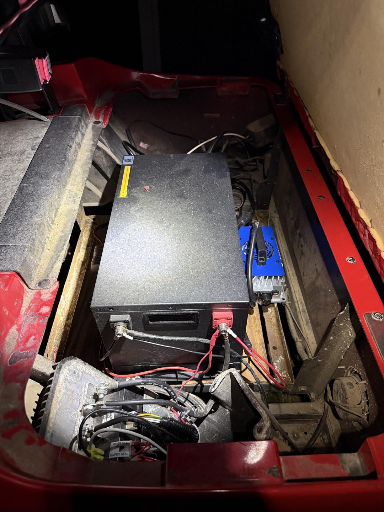 DC HOUSE Metal Case 36V 100Ah Pro Lithium Golf Cart Battery, LiFePO4 Battery with 36V 25A Charger, Bluetooth Mobile APP & LCD Monitor, 200A BMS, Peak Current 670A, Perfect for Trolling Motor, Marine customer photo 1