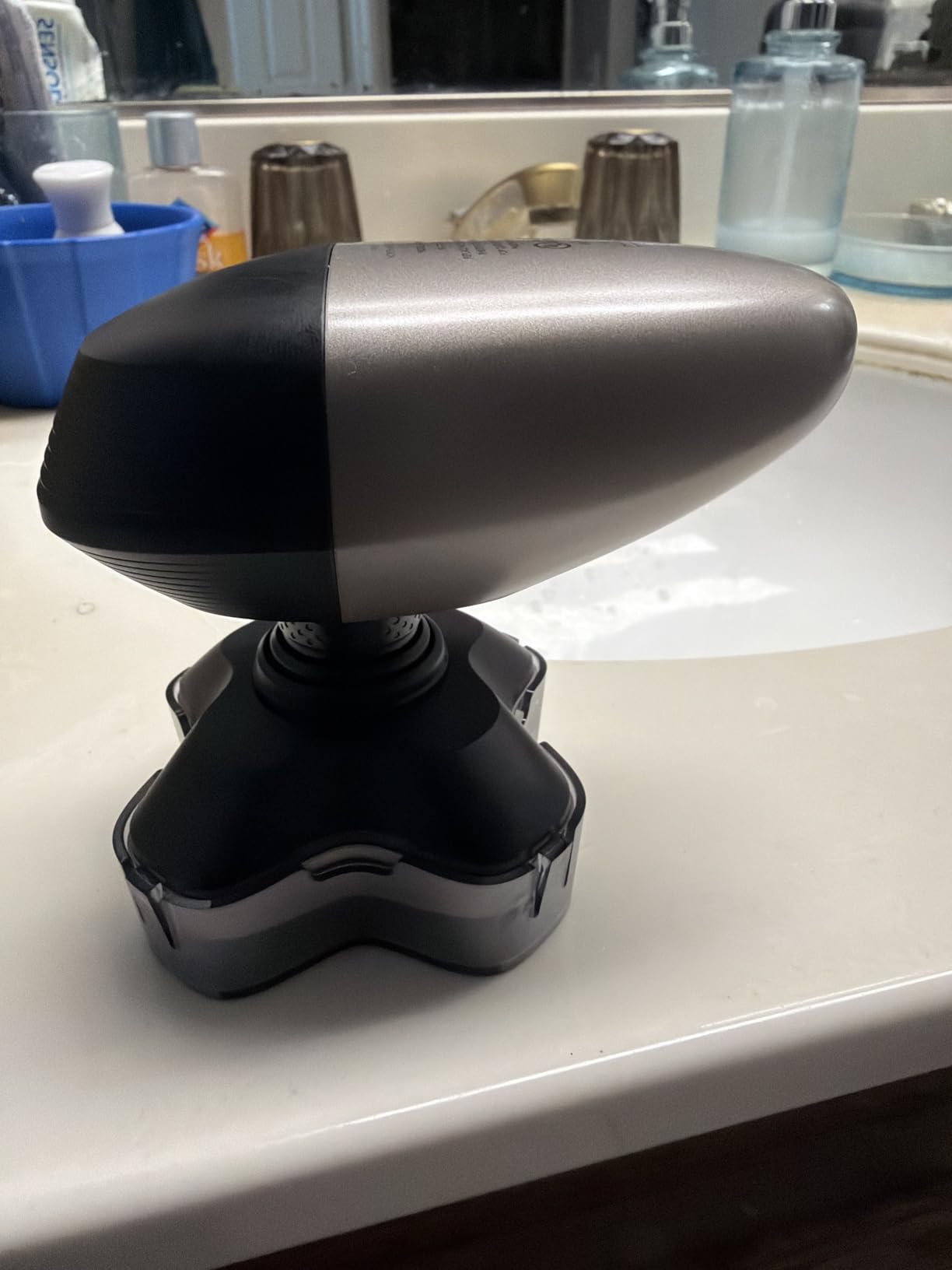 Philips Norelco Head Shaver Pro 9000 Series - Electric Shaver for Men and Women, 360 Flexing Head & ComfortCut Blades for Clean Shave, Gentle on Skin, Model HS9980/40 customer photo 1