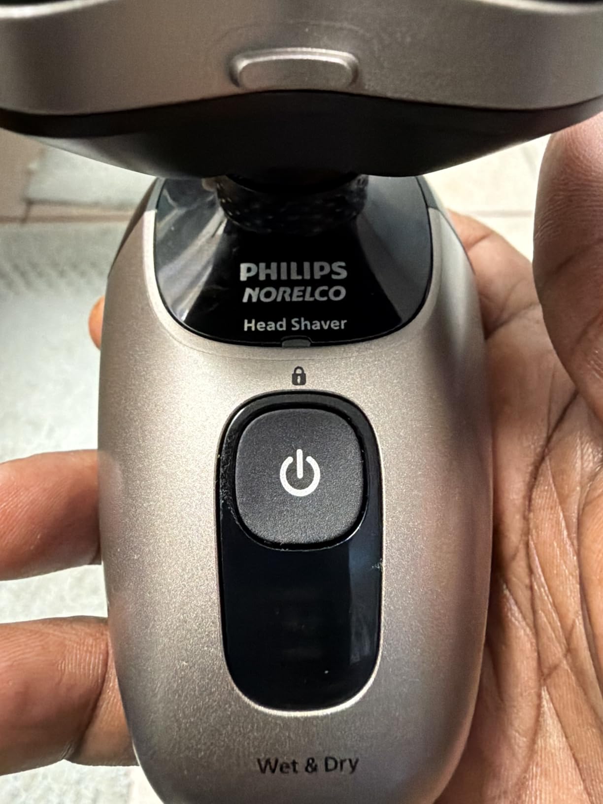 Philips Norelco Head Shaver Pro 9000 Series - Electric Shaver for Men and Women, 360 Flexing Head & ComfortCut Blades for Clean Shave, Gentle on Skin, Model HS9980/40 customer photo 2