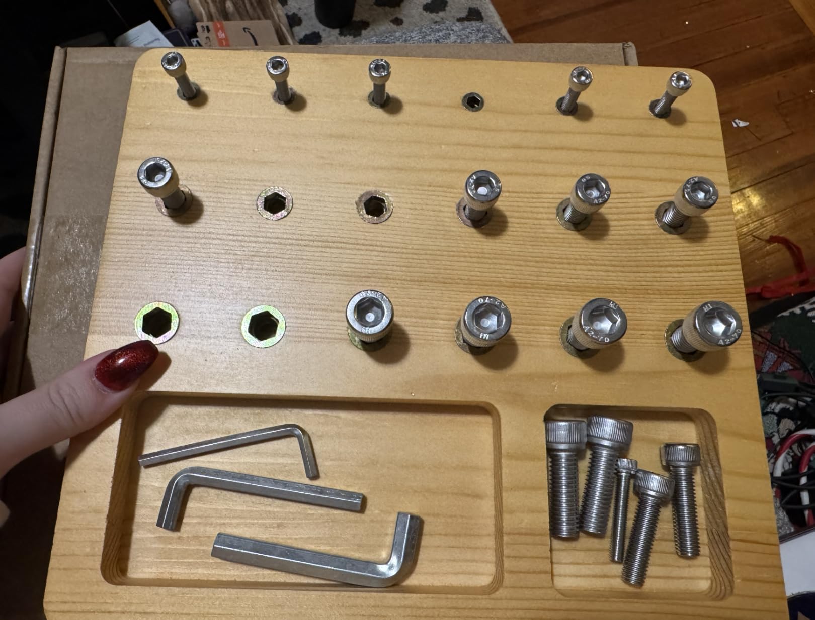 DICYWUDI Wooden Pegboard for Finger Dexterity, Finger Strength Trainer for Hand Grip Strengthener Targeted Strength, Relief & Recovery for Men, Women, and Seniors customer photo 2
