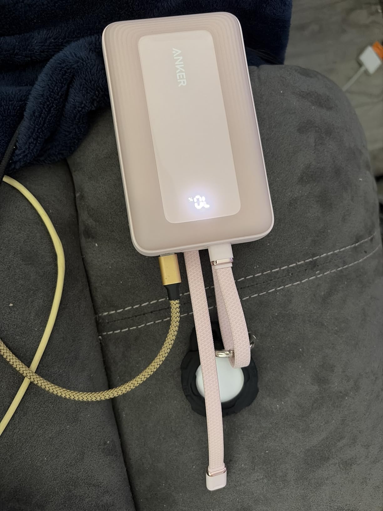 Anker Zolo Power Bank, 20,000mAh 45W Max Fast Portable Charger with Built-in USB-C Cable, USB C&A, 40W Battery Pack for iPhone 17 Series, MacBook, Samsung, and More customer photo 1