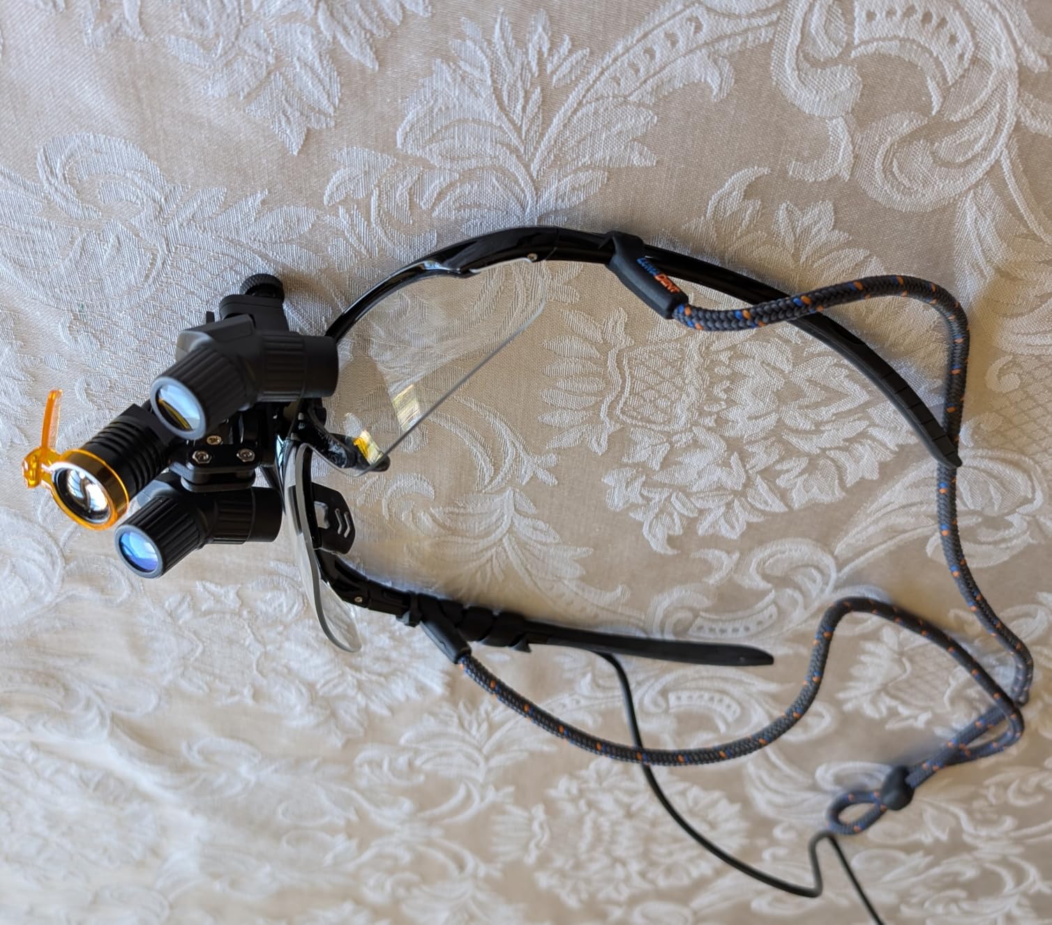 Ergonomic Dental Loupes 4.0X 450mm, Ergo Surgical Loupes Magnifying Glasses with Adjustable Pupil Distance & Pupil Height customer photo 1