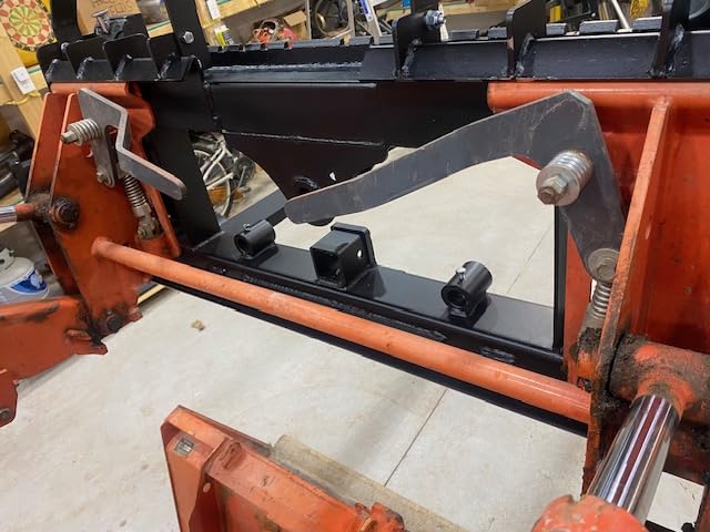 VEVOR Skid Steer Pallet Forks, 4000 lbs Rated Capacity, Pallets Fork Frame Attachment with 42-inch Pallet Forks Forklift Blades, 2-inch Hitch Receiver & Spear Sleeves customer photo 1
