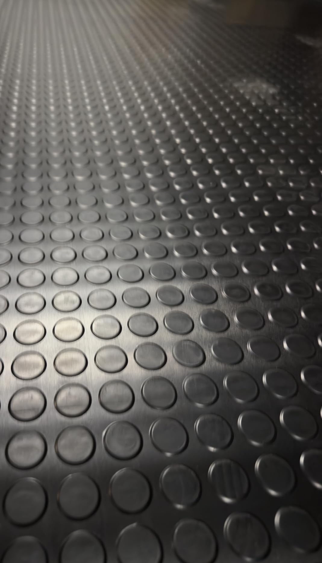 Heavy Duty Diamond-Plate Rubber Flooring Roll 4x6 FT, Multi-Purpose Waterproof Anti-Slip Floor Mat, Easy to Clean Under Equipment, Mats for Garage, Gym, Stable, Basement, Kennel customer photo 1