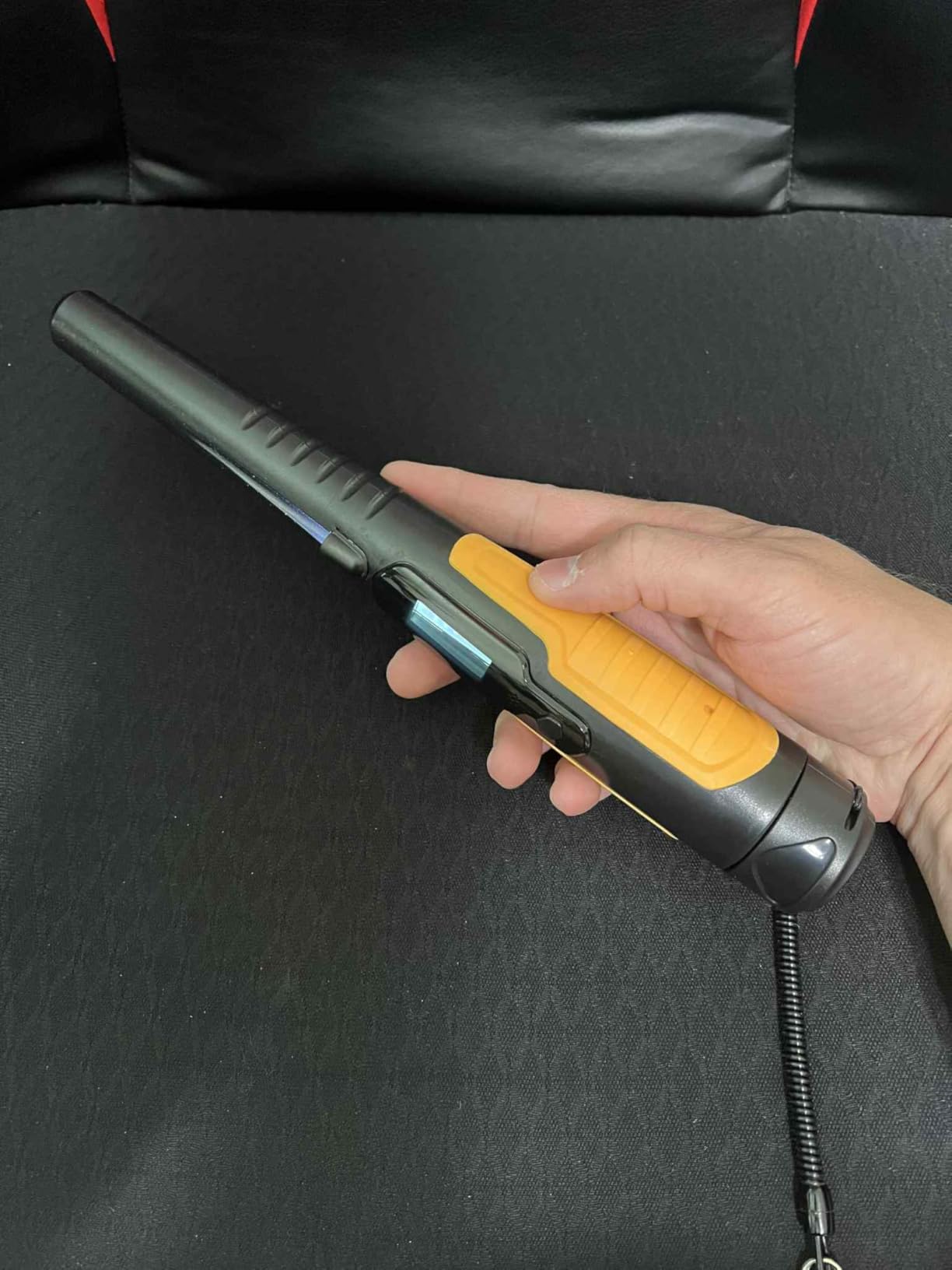 Metal Detector Pinpointer, Search Treasure Pinpointing Finder Probe with LCD Display, Professional Waterproof Handheld Pin Pointer Wand with 4 Modes for Metal Detector Adults, Kids customer photo 1