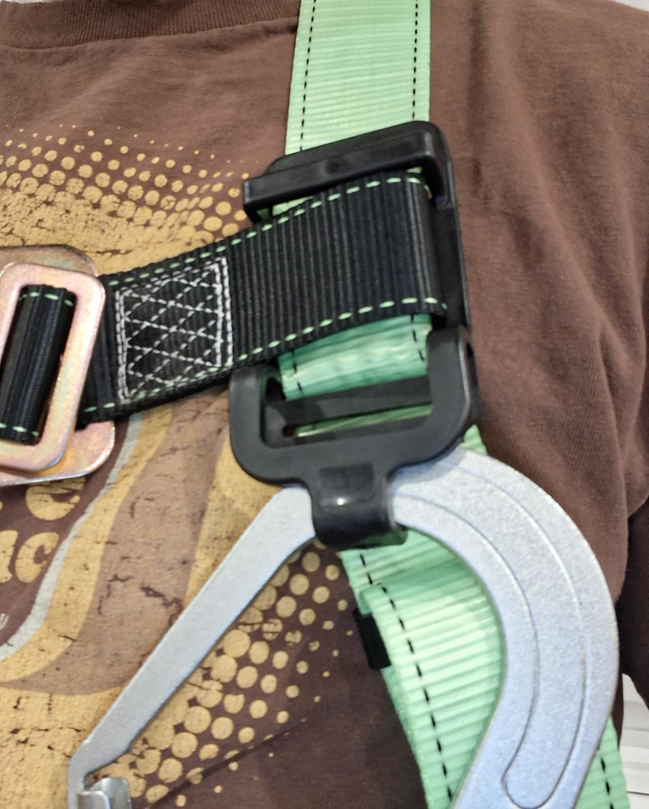 Safety harness fall protection kit, equipped with shock-absorbing ropes, full-body safety harness for roof work customer photo 2