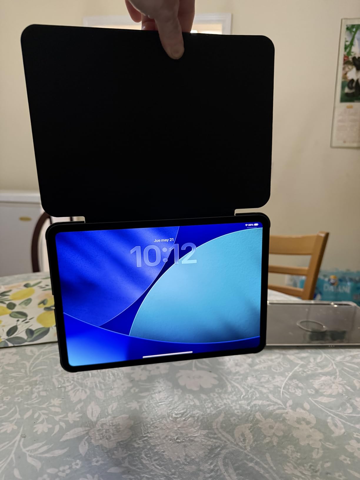 iPad Pro 11-inch (M5): Ultra Retina XDR Display, 256GB, Landscape 12MP Front Camera/12MP Back Camera, LiDAR Scanner, Wi-Fi 7 with Apple N1, Face ID, All-Day Battery Life - Silver customer photo 1