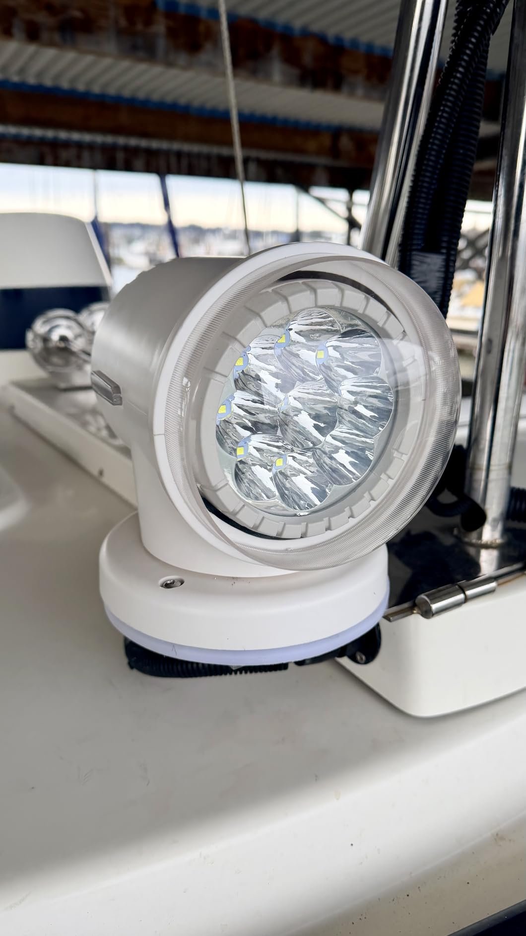 Magnetic LED Spotlight for Truck, Wireless Searchlight for Boat Marine 60W 6000lm Hunting Searching 360 Rotating 6000K White LED Searchlight 12V 24V, 6 Strong Magnets Built-in for Boat Car Truck customer photo 1