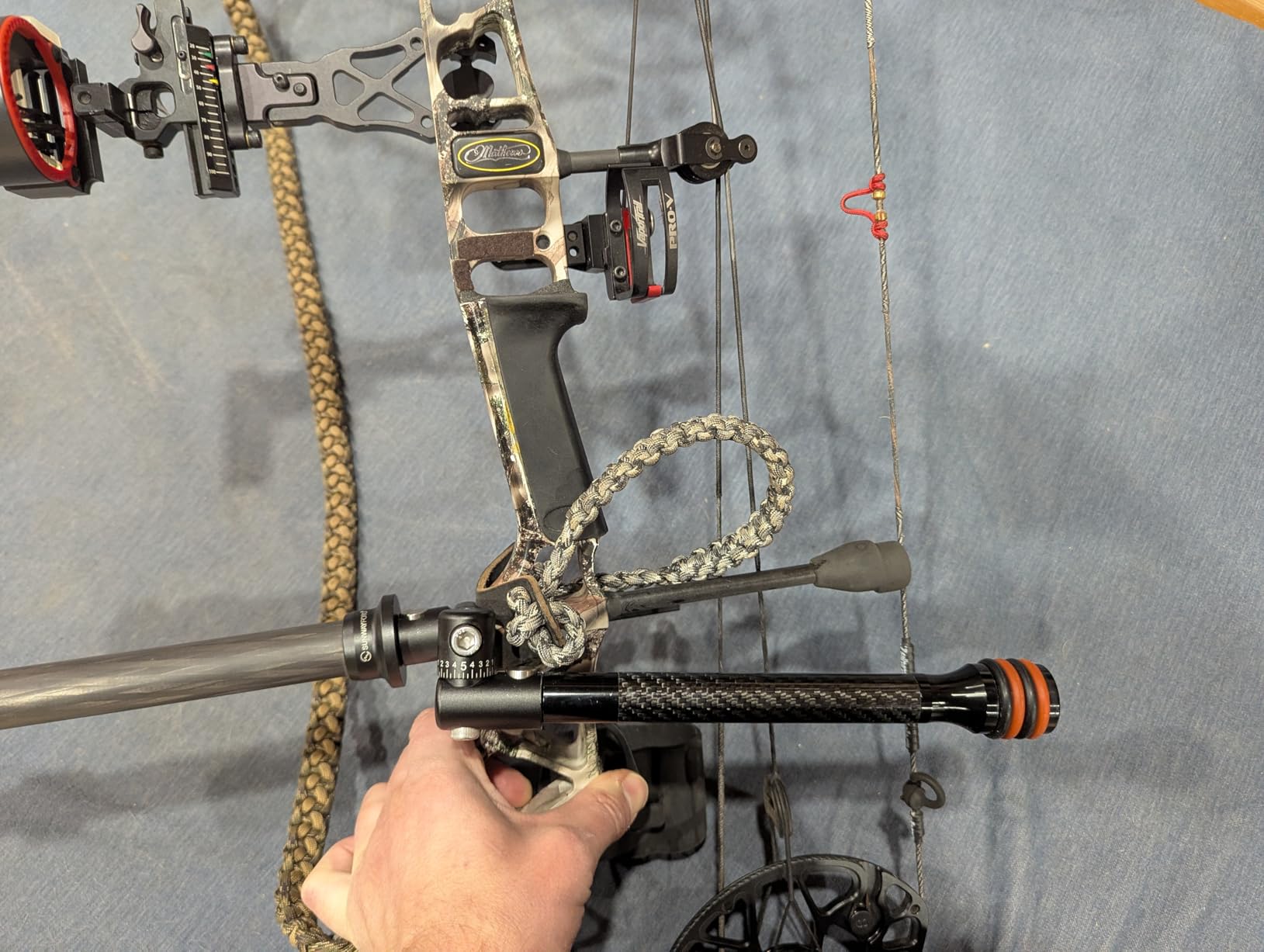 8 Inch Archery Bow Stabilizer for Compound Bow Carbon Balance Bar Absorber with Weights to Reduce Vibrations Sound Absorption for Compound/Recurve Bow Hunting Shooting customer photo 2