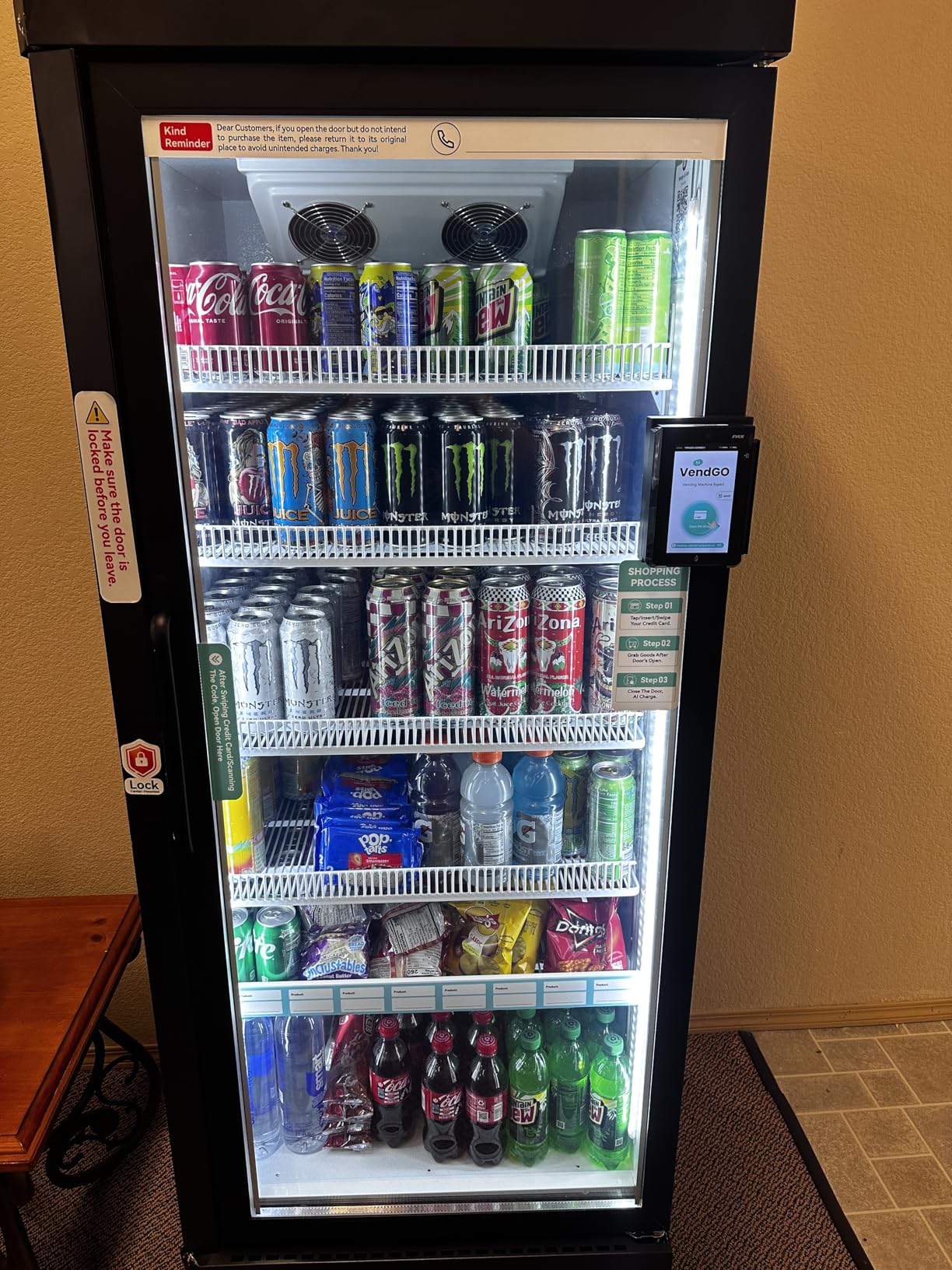Smart Ai Vending Machine with Card Reader, Snack & Drink Combo, 6-Layer, 700 Can (300ml) Capacity, Refrigerated, Ai Visual Recognition & App Management, Vending Machines for Business customer photo 1