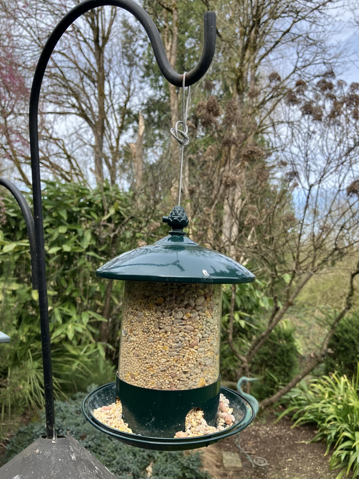 Gbekery Metal Bird Feeders for Outdoors Hanging, Weather Resistant Wild Bird Feeder with 360 Degree Feeding Tray, Copper customer photo 2