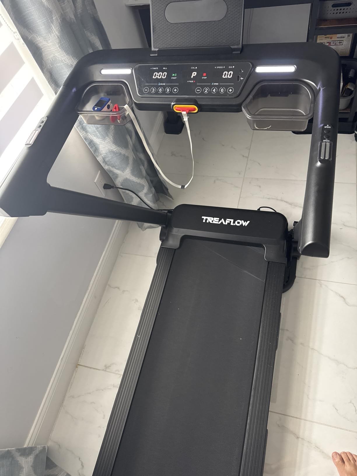 TREAFLOW Treadmill with 0-25% Auto Incline, 3.5 HP Folding for Home Running, 10.0 MPH Max Speed, 300 lbs Weight Capacity, Bluetooth Speaker. customer photo 1