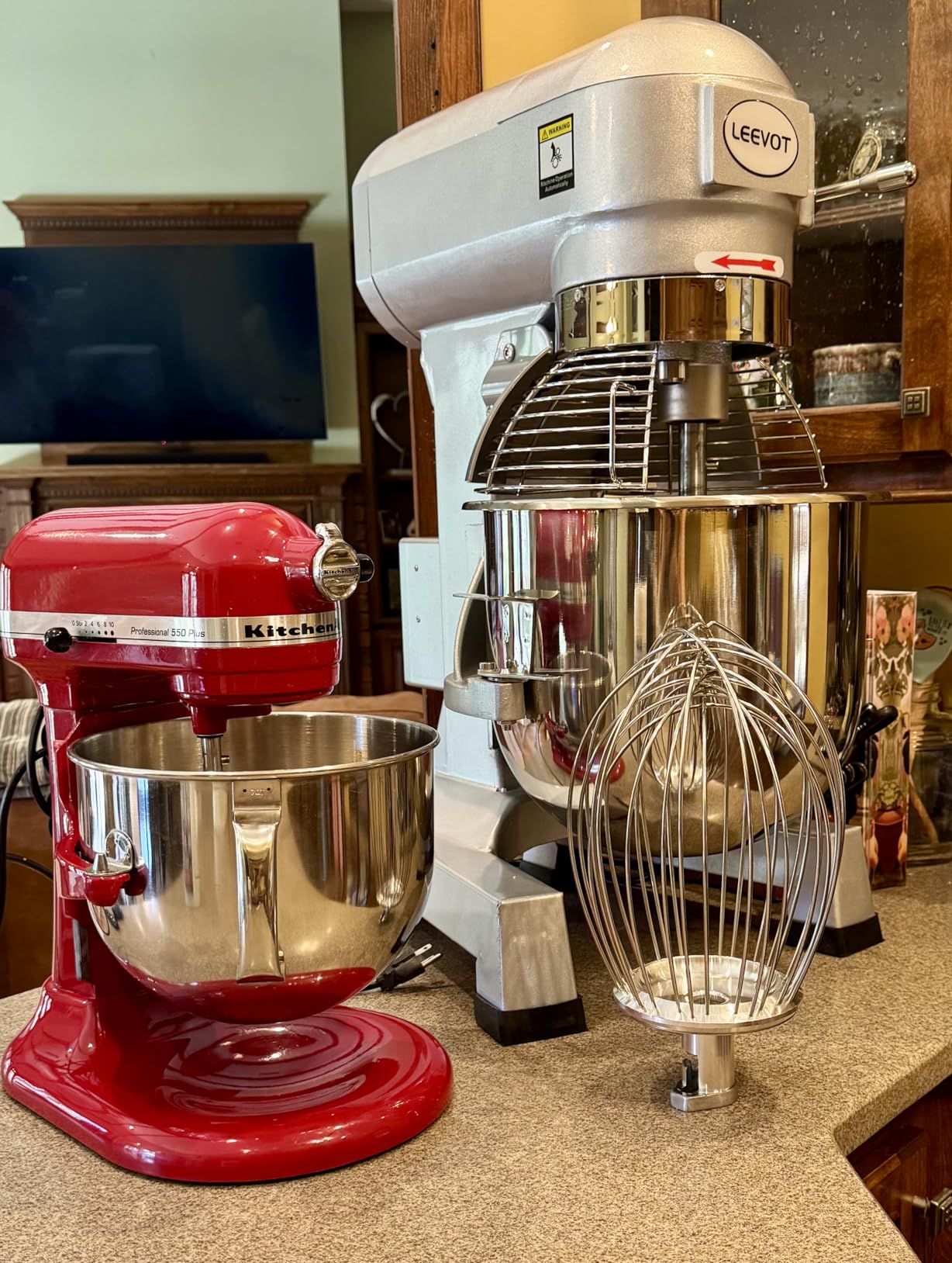 40lbs/30Qt Commercial Spiral Dough Mixer with Timer, 1800W Electric Dough Kneading Machine with 304 Stainless Steel Bowl, Touch Screen, 2 Speeds Dual Rotation for Restaurant, Bakery, Pizzeria customer photo 1