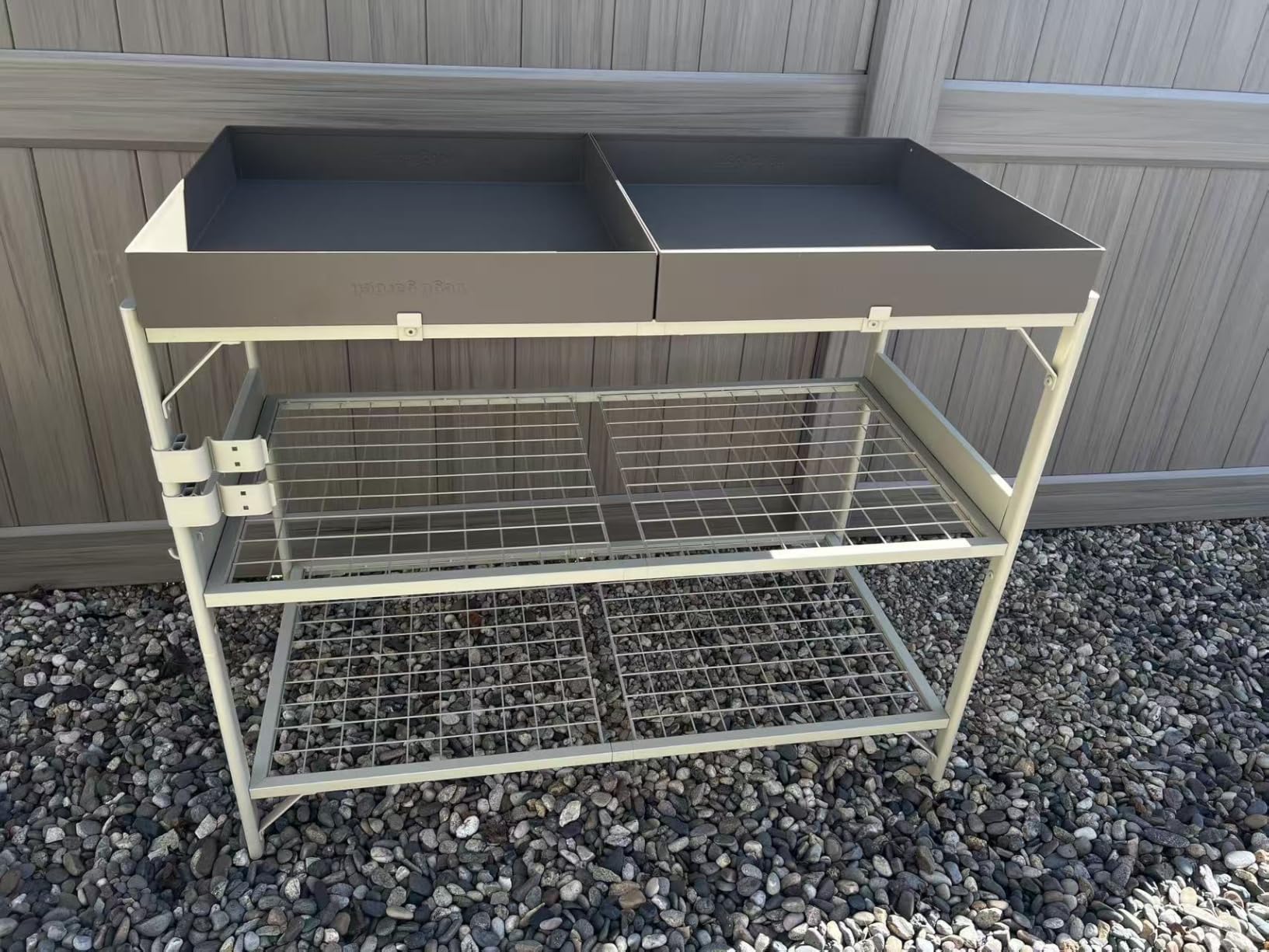 Vego Garden Metal Garden Workstation with Rack, Outdoor Gardening Potting Table with Wheels, Work Bench with Powder-Coated Steel Tabletop customer photo 2