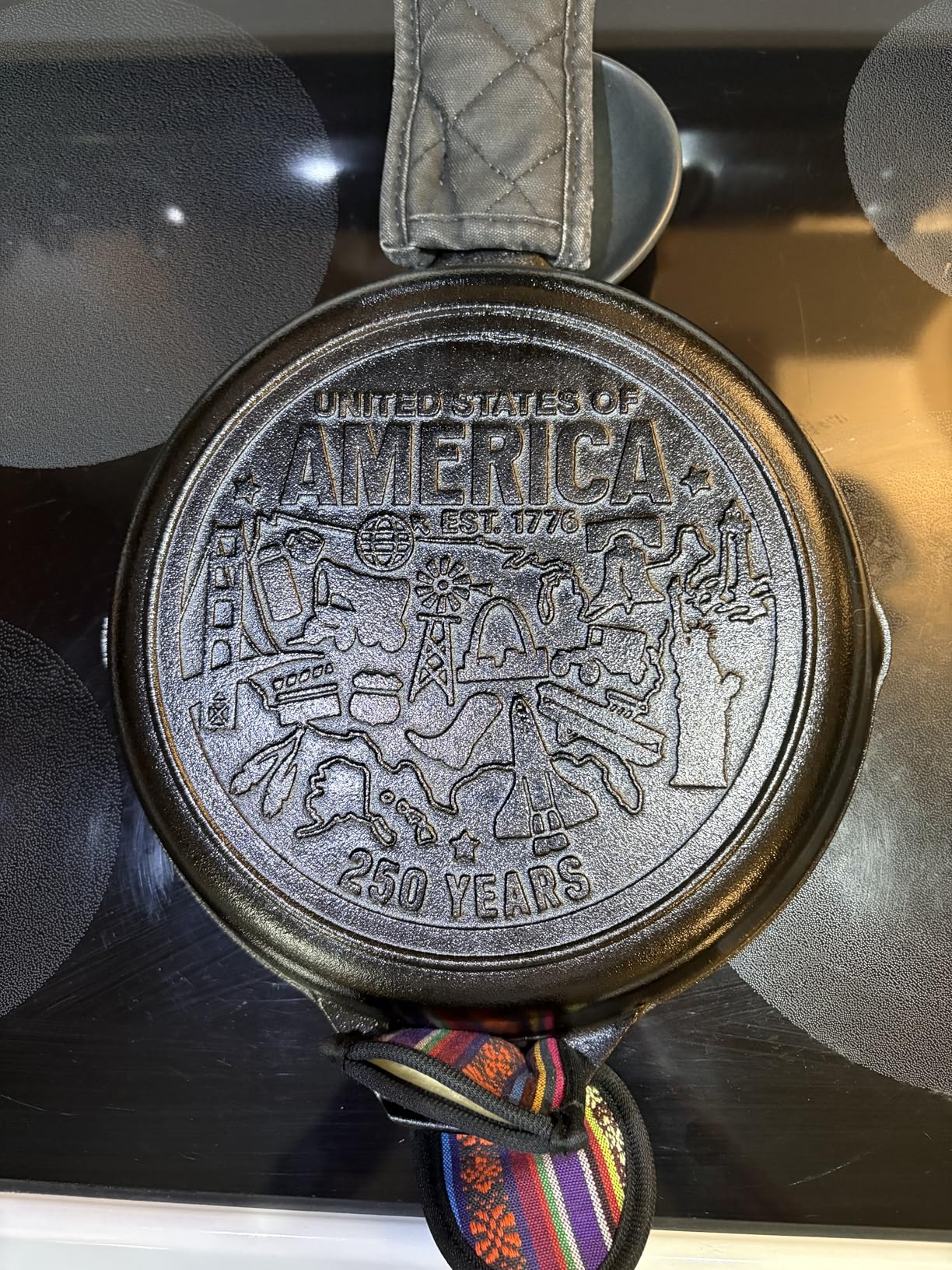 Lodge 12 Inch Cast Iron Skillet - Pre-Seasoned Frying Pan with Teardrop Handle - Oven, Stovetop, Grill & Campfire Use - Made in USA - Non-Toxic, Even-Heating Cookware - 250th Anniversary Logo customer photo 2