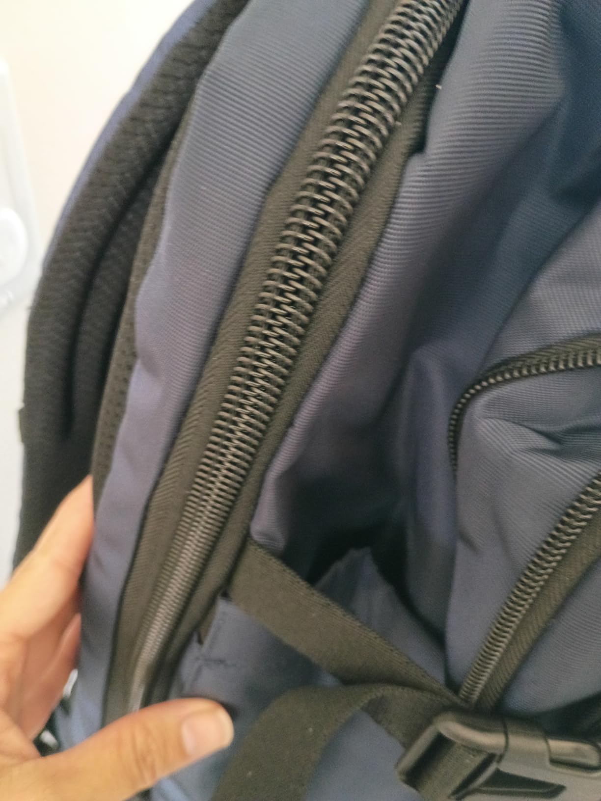 SwissGear Design Travel Laptop Backpack 43L with USB Charging Port, TSA Friendly Flight Approved Carry-on Luggage Hand, Business Rucksack, Large Weekender Bag Fits 17 Inch Laptop, Black customer photo 1