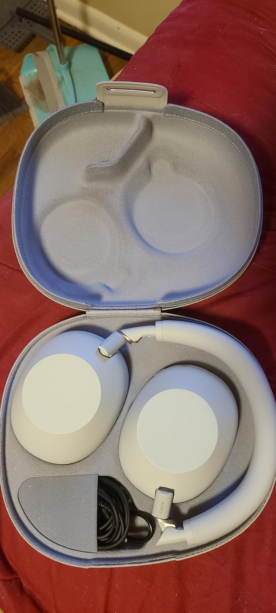 WH-1000XM6 The Best Noise Cancelling Wireless Headphones, HD NC Processor QN3, 12 Microphones, Studio-Quality, New Sandstone Color customer photo 2