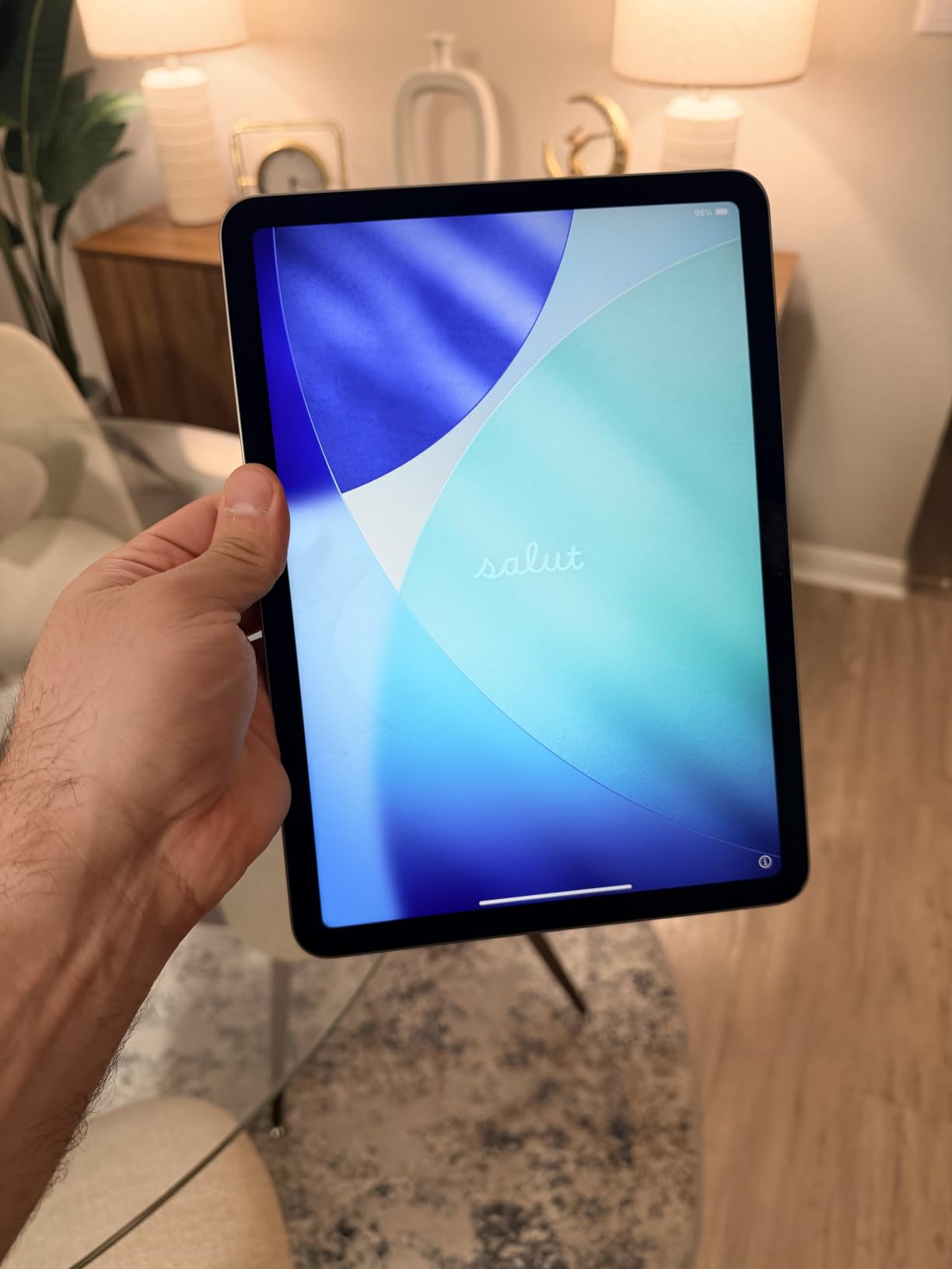 Apple iPad Air 11-inch (M4): Liquid Retina Display, 128GB, 12MP Front/Back Camera, Wi-Fi 7 with Apple N1, Touch ID, All-Day Battery Life - Starlight customer photo 2